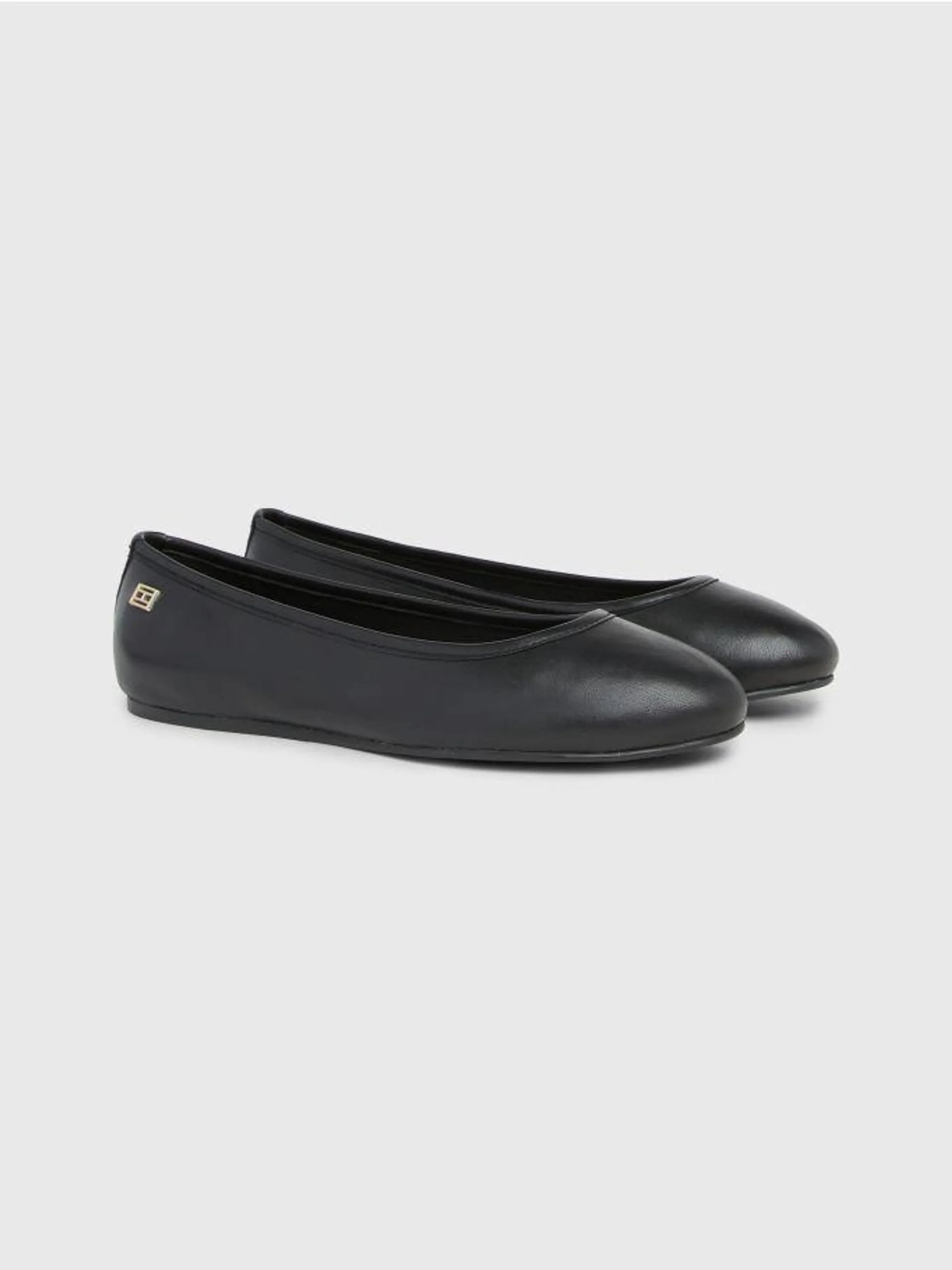 Essential Chic Leather Ballerinas