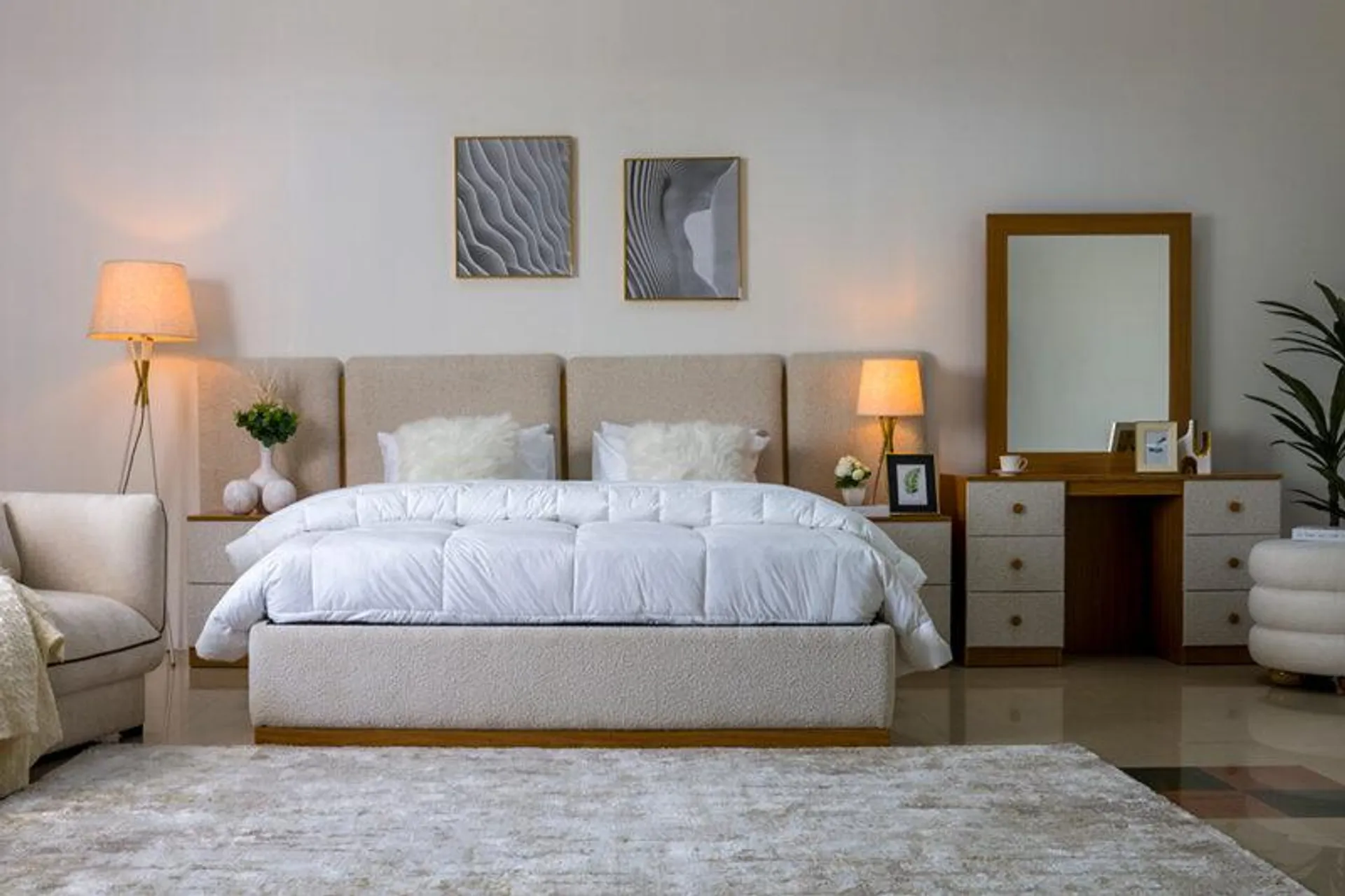 Gatsby Hydraulic Bed