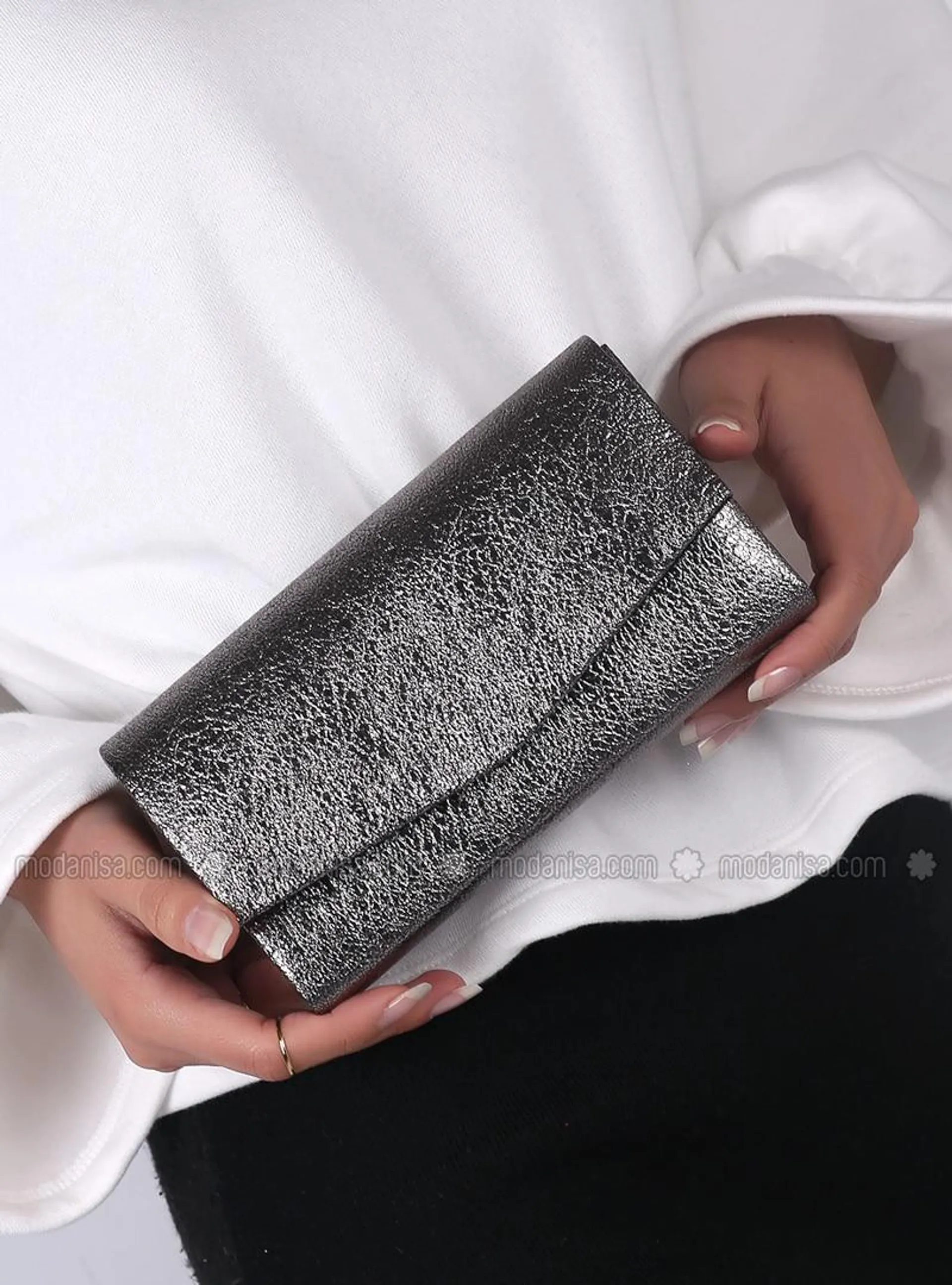 Silver Tone - Clutch Bags / Handbags