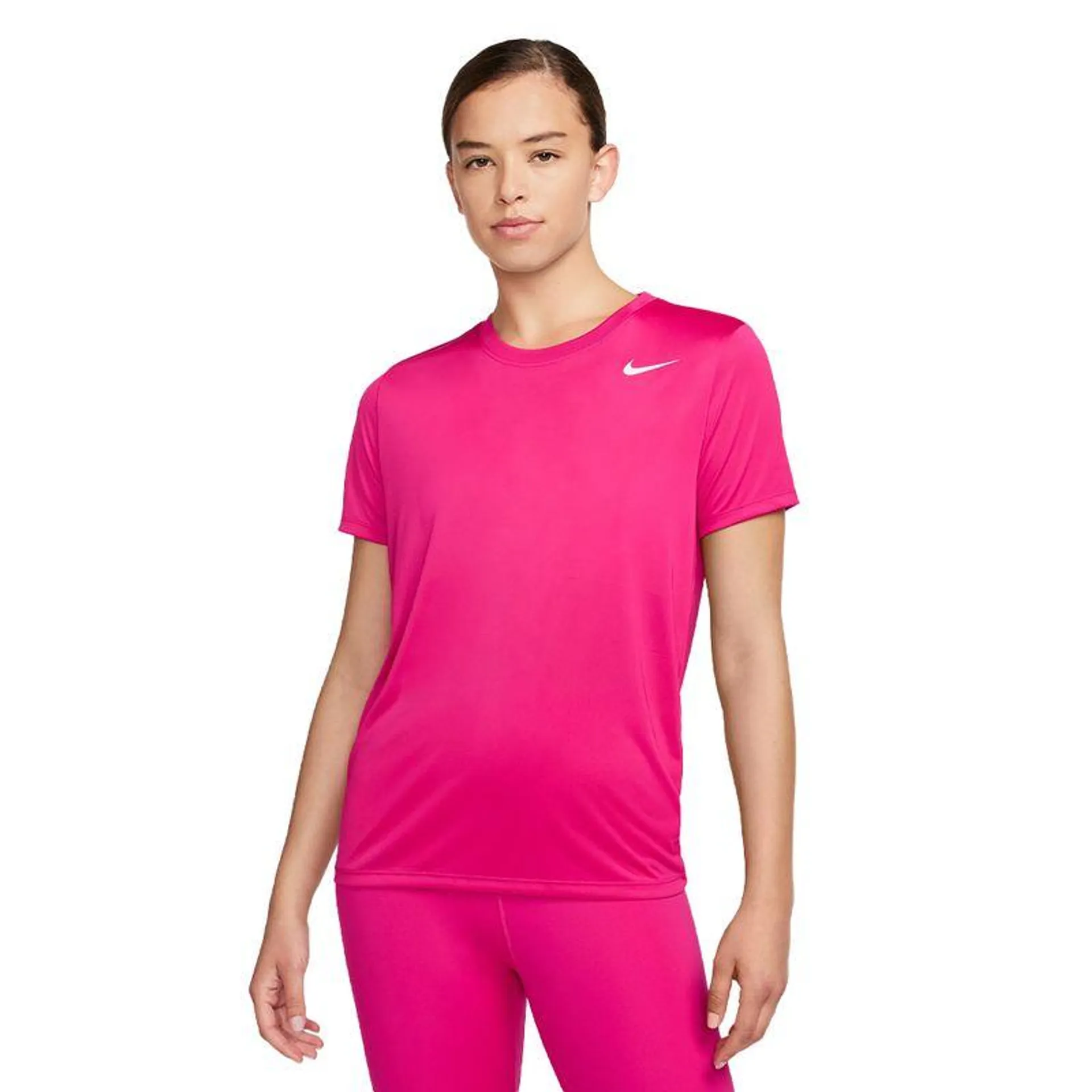 REMERA NIKE REGULAR DE MUJER