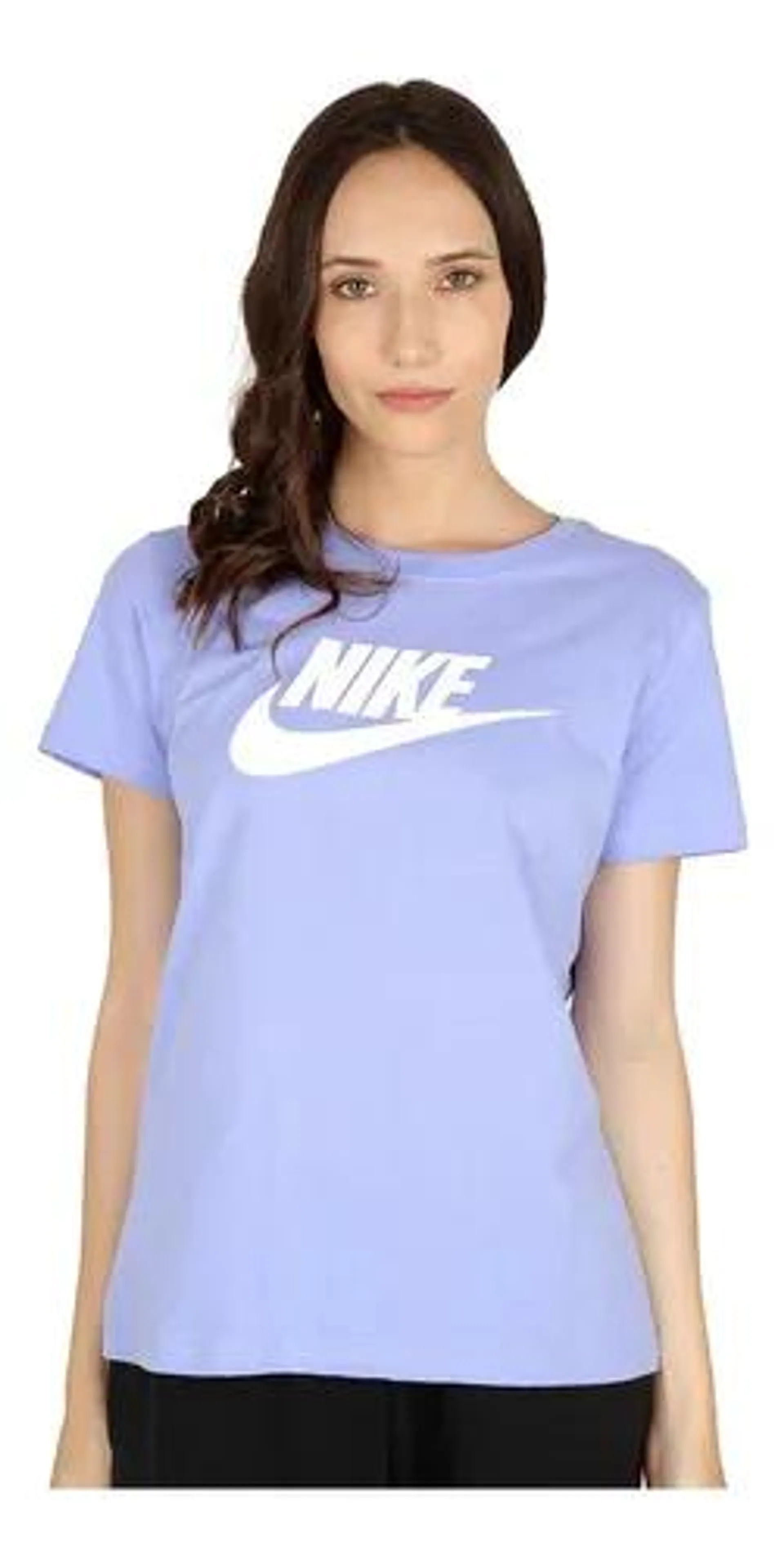 Remera Nike Sporstwear Essential En Purpura Mujer