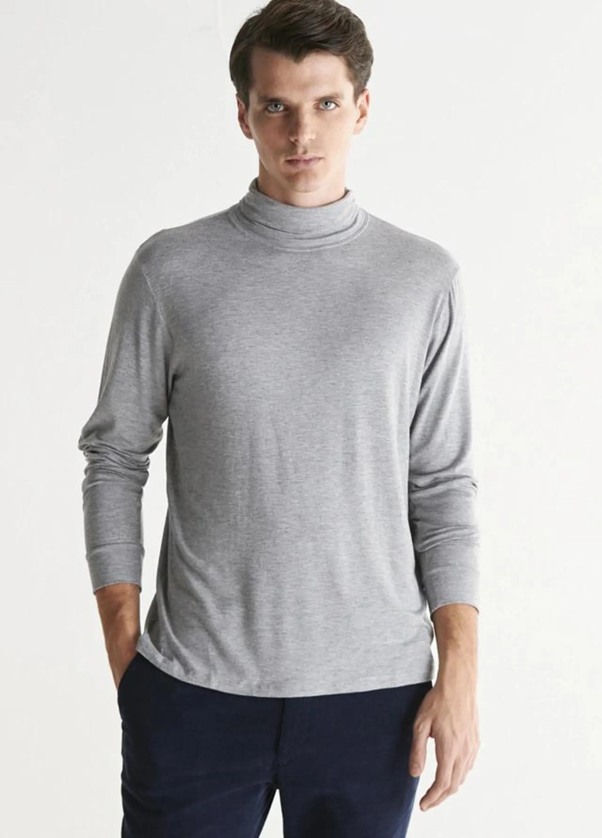 REMERA ST MORITZ (GRIS)