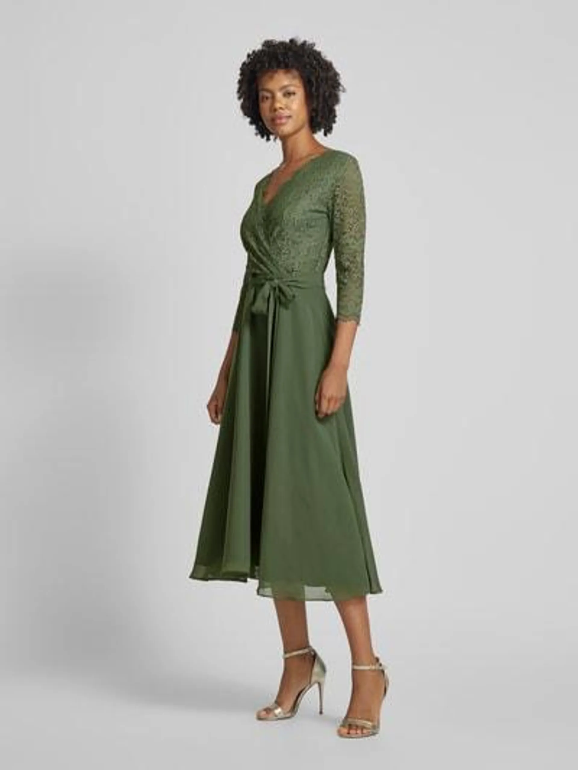 Cocktailkleid in Wickel-Optik in khaki