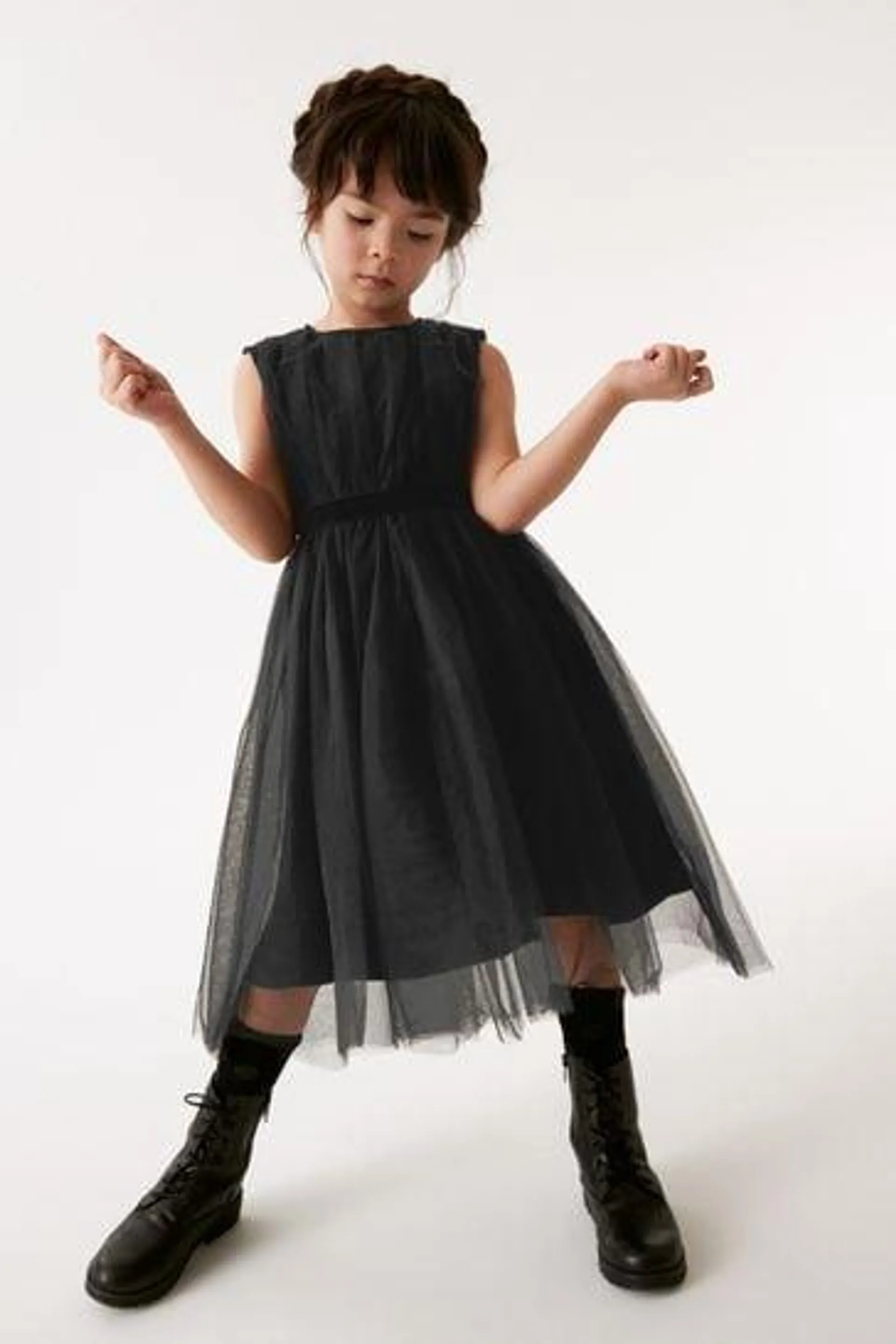 Partykleid aus Netzstoff mit Bindeband hinten (3–16 Jahre)