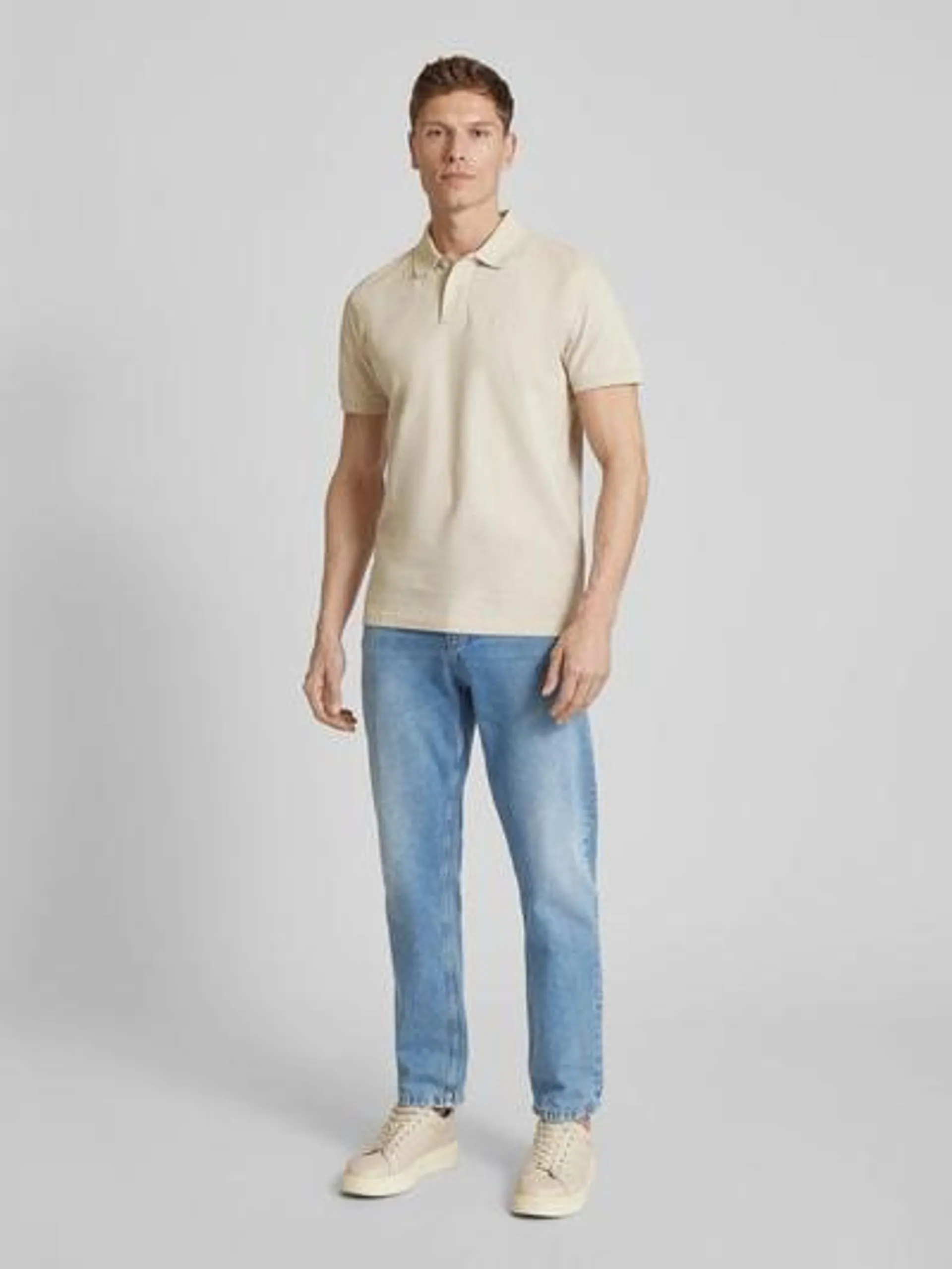 Poloshirt mit Label-Stitching in beige