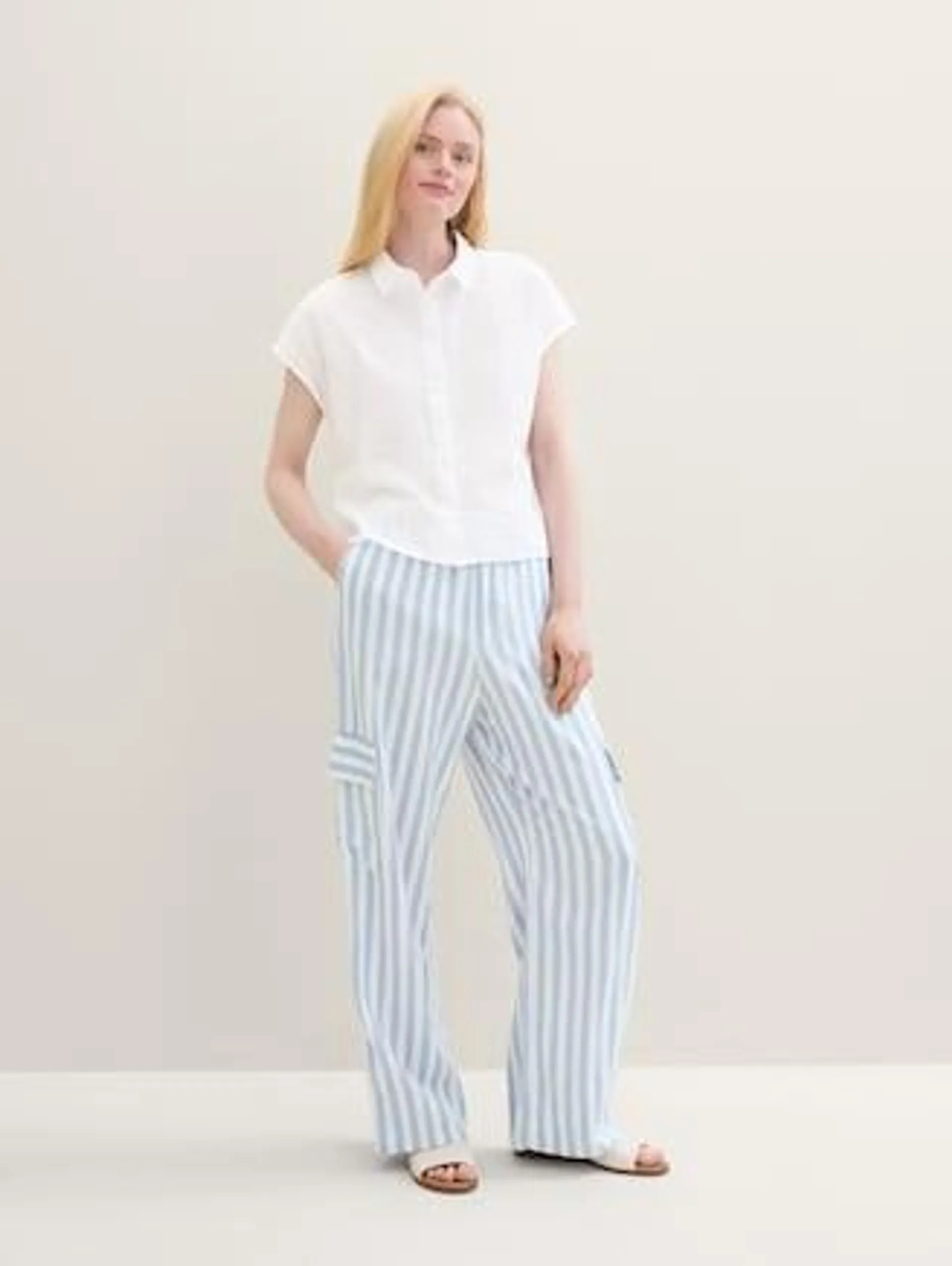 Linen trousers in a striped pattern