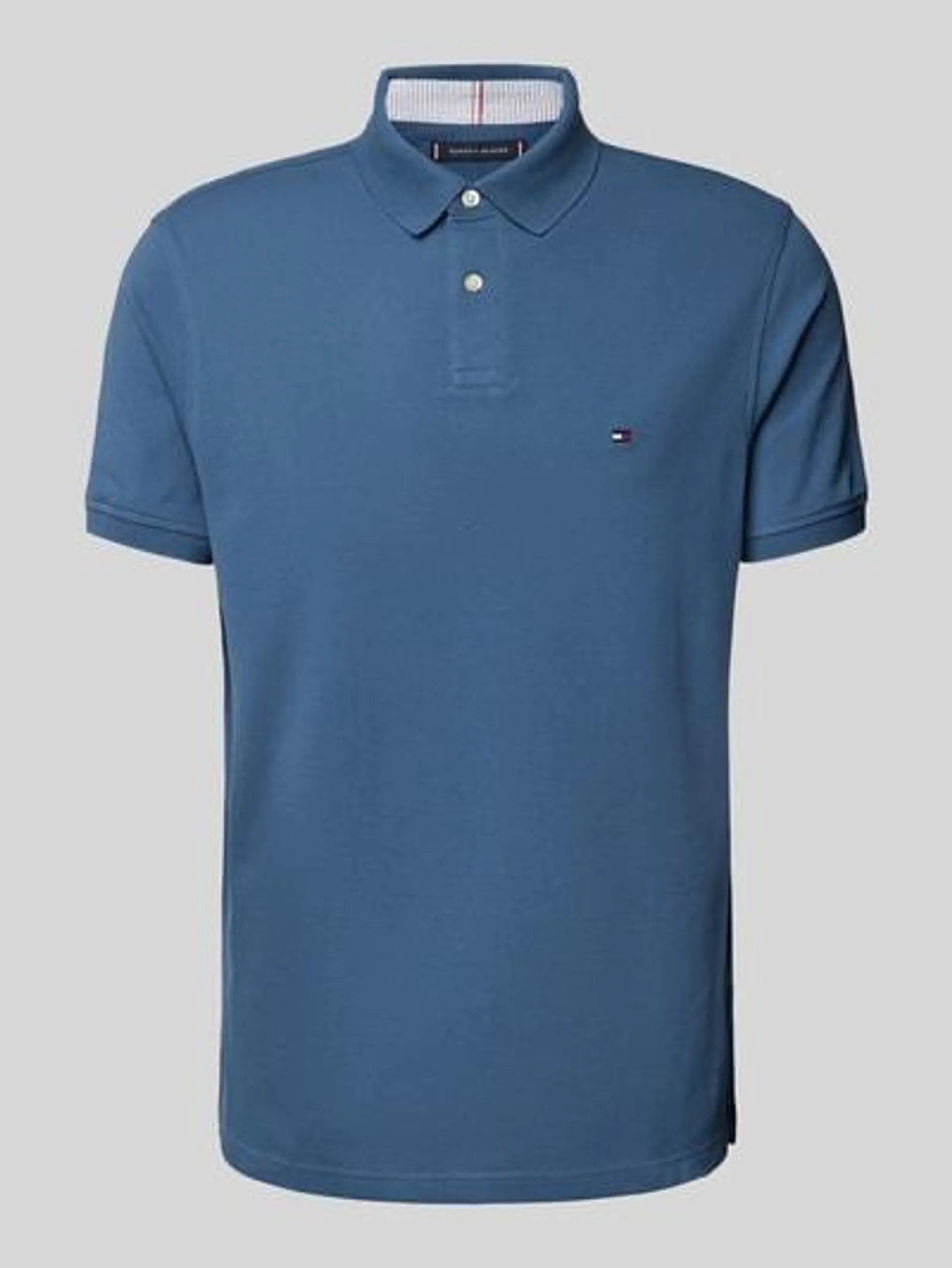 Regular Fit Poloshirt mit Logo-Stitching in jeansblau