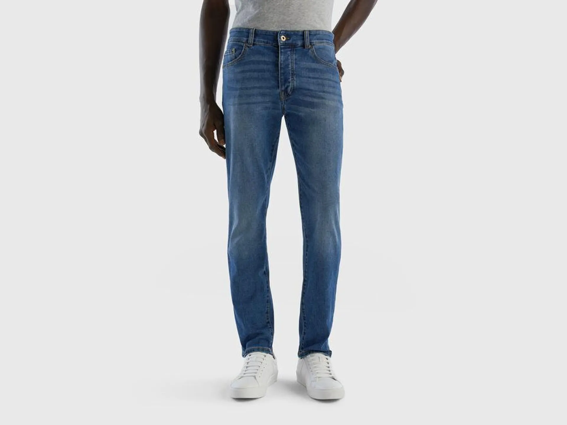 Slim Fit-Jeans mit fünf Taschen