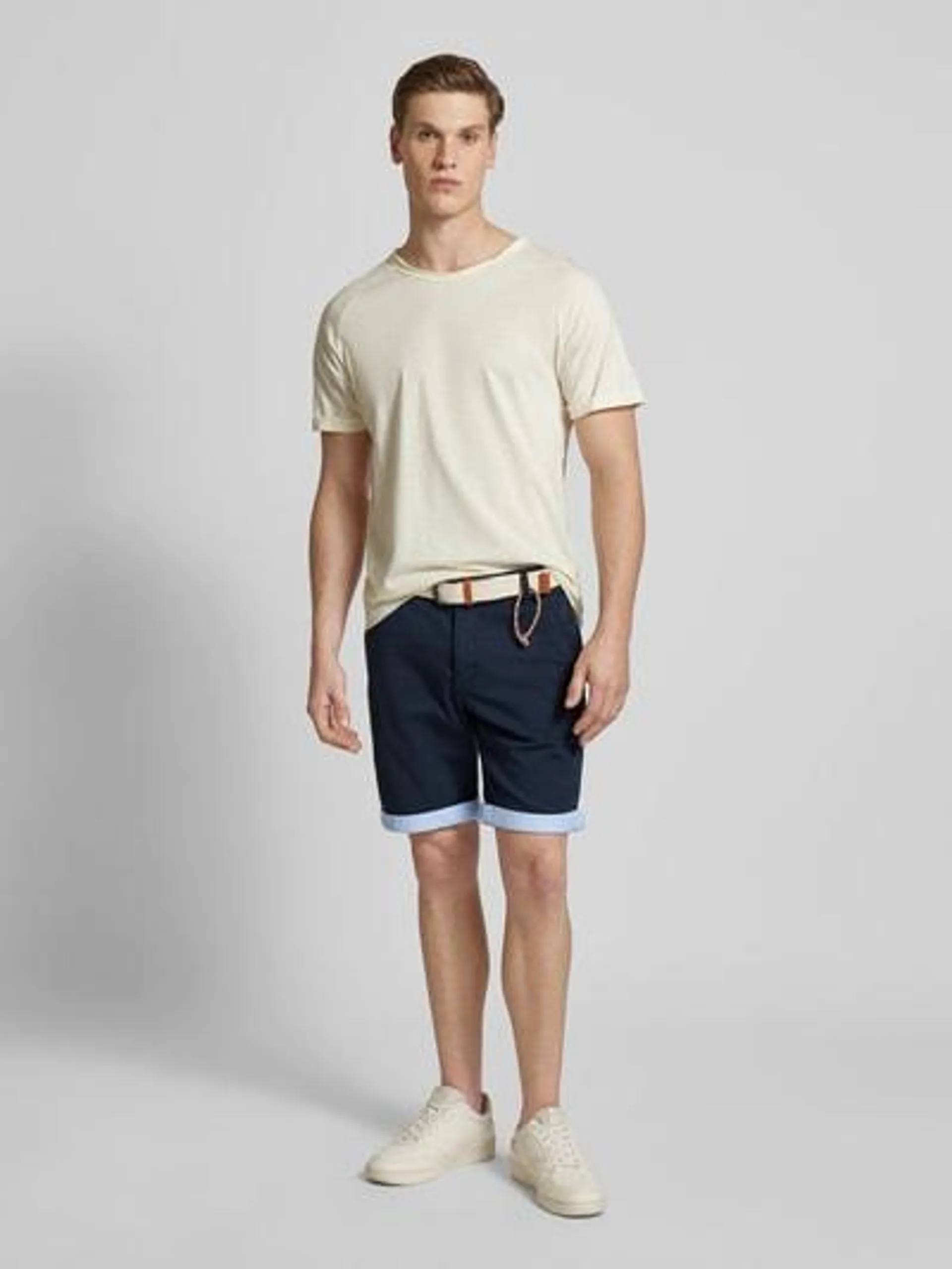 Regular Fit Shorts mit Gürtel in Flecht-Optik Modell 'MAGNUS' in dunkelblau