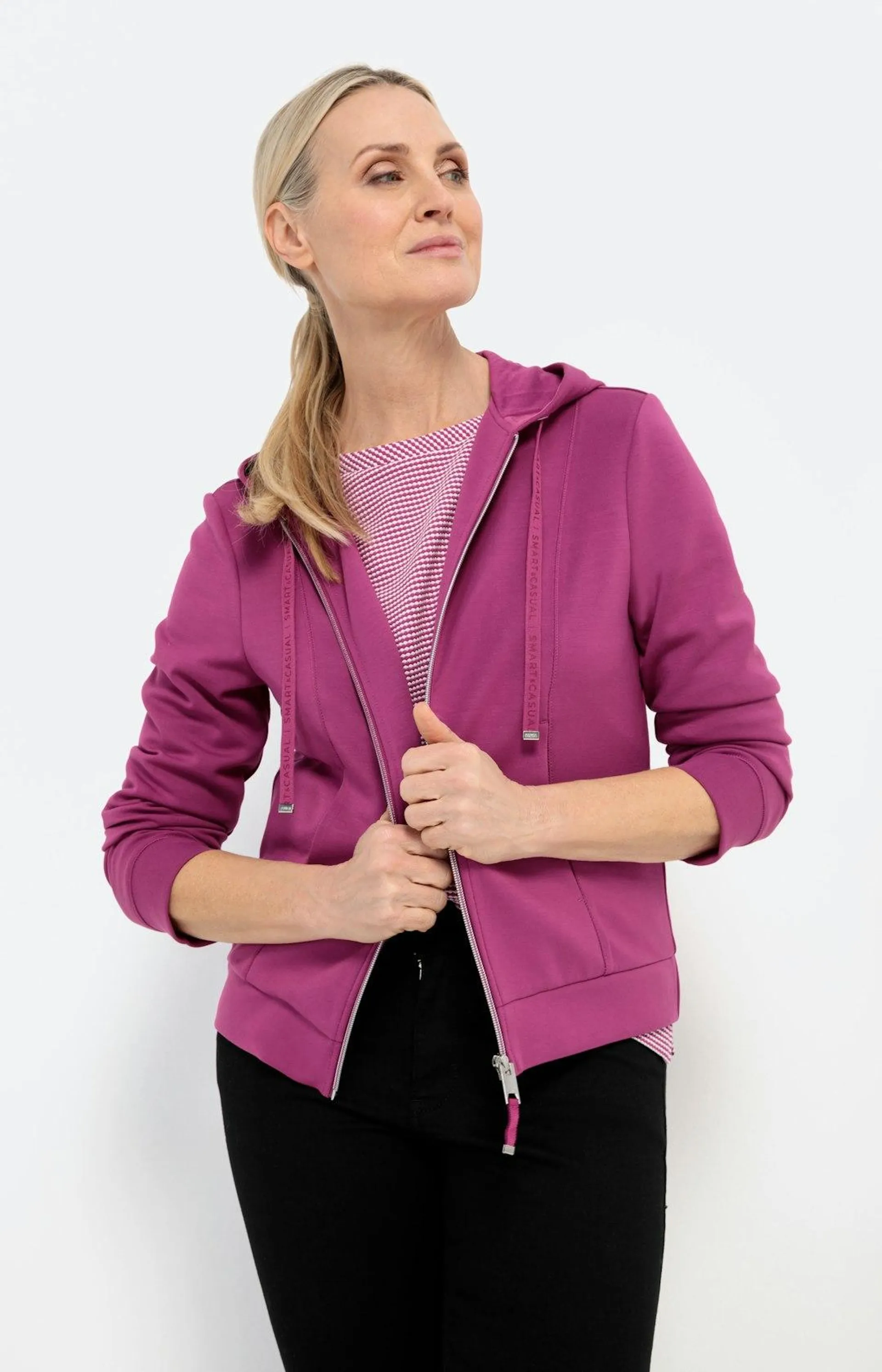 Sportive Sweatjacke mit Kapuze