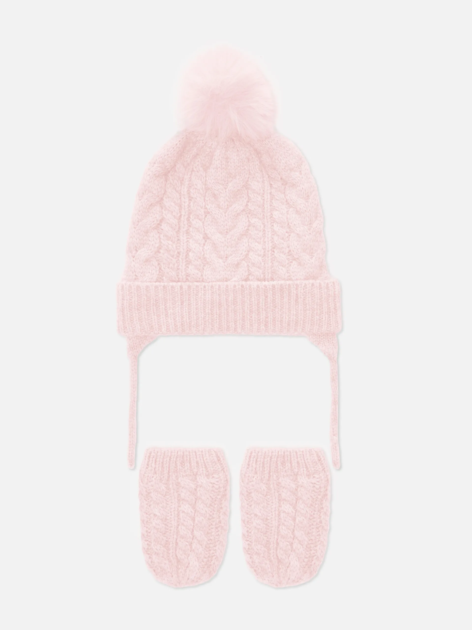 Strickmütze und Fäustlinge mit Zopfmuster im Set
