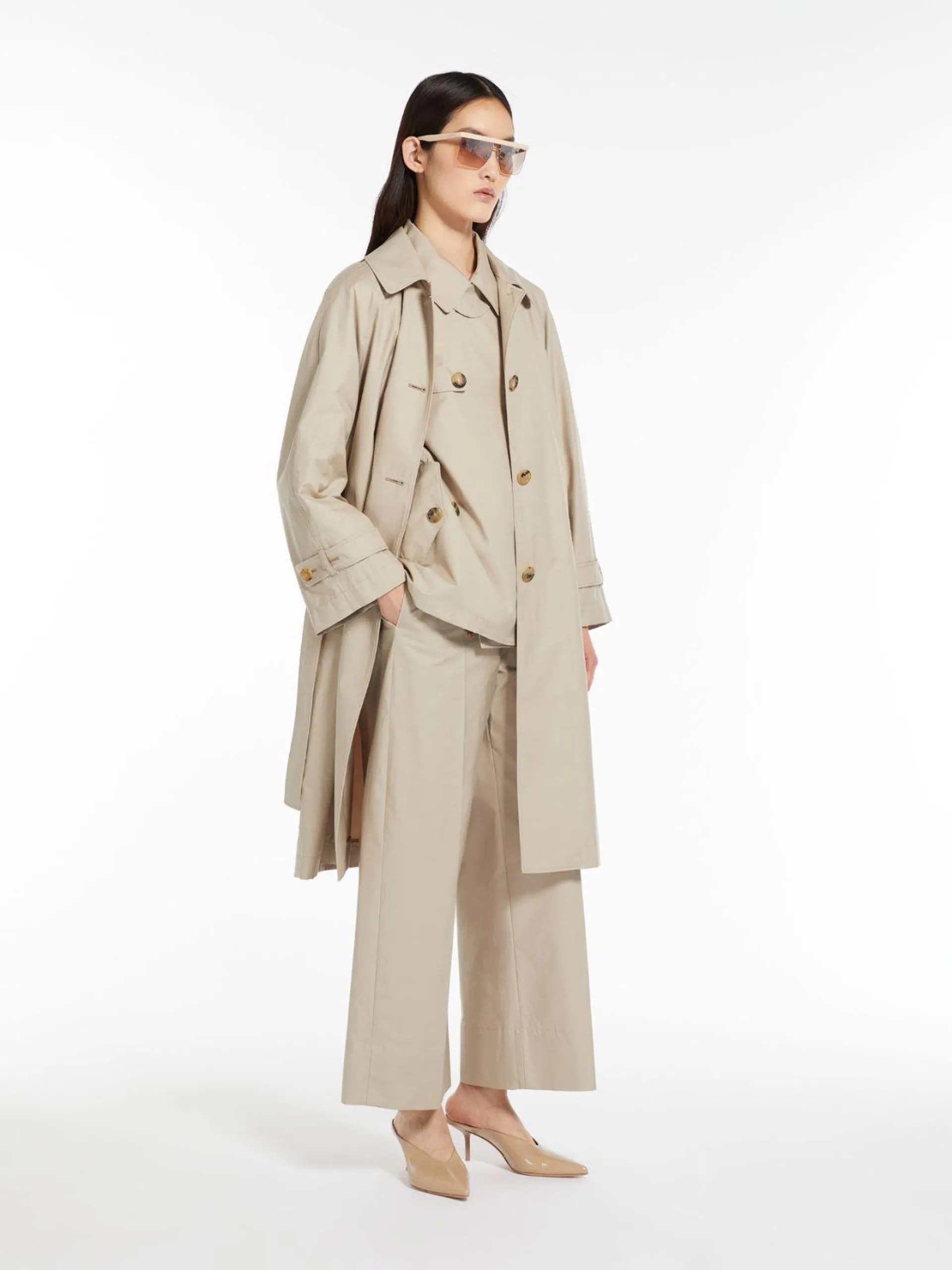 Doppelreihiger Trenchcoat aus wasserabweisendem Twill