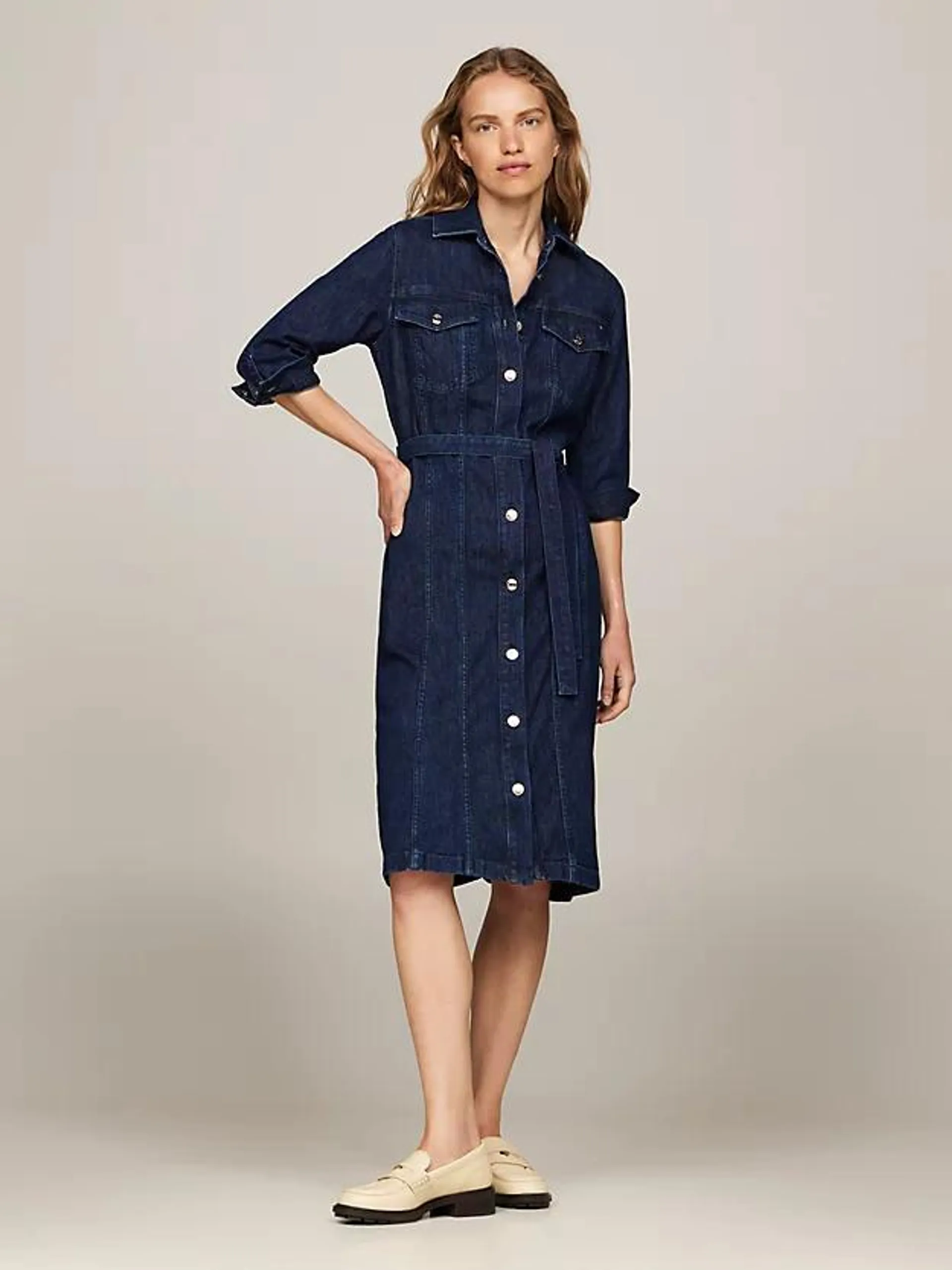 Midi-Kleid aus Denim mit Gürtel