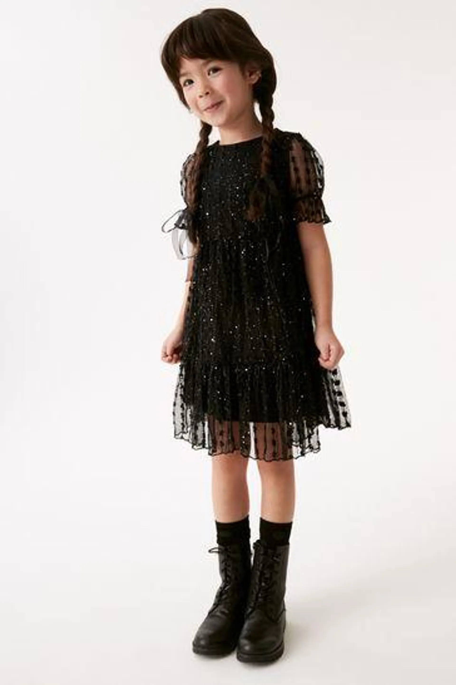 Kurzärmeliges, gestuftes Partykleid aus glitzerndem Netzstoff (3–16 Jahre)