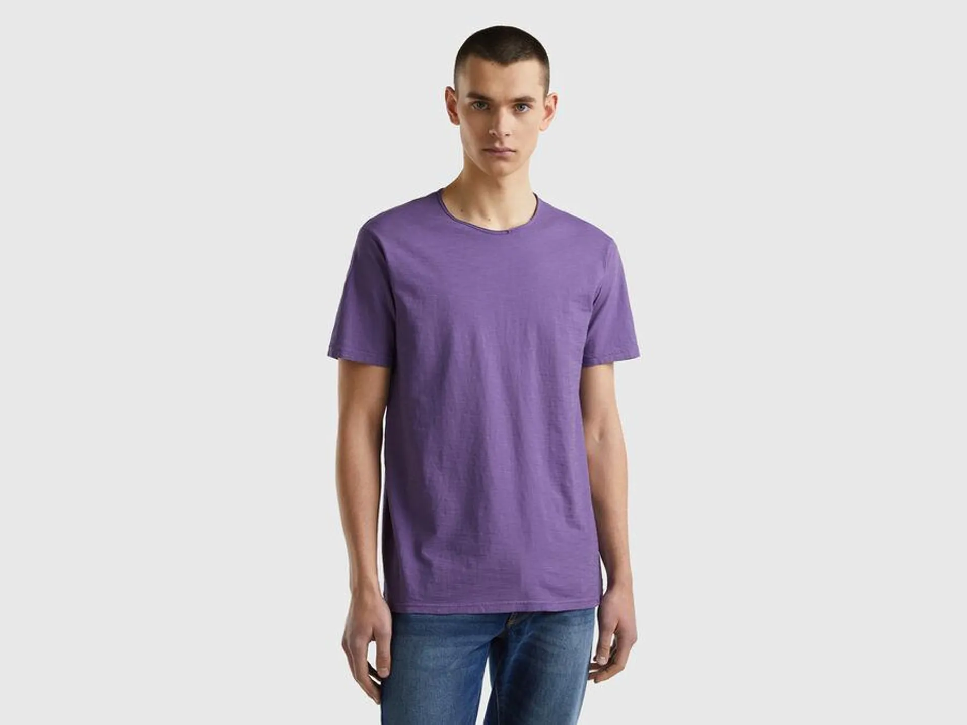 T-Shirt in Viola aus geflammter Baumwolle
