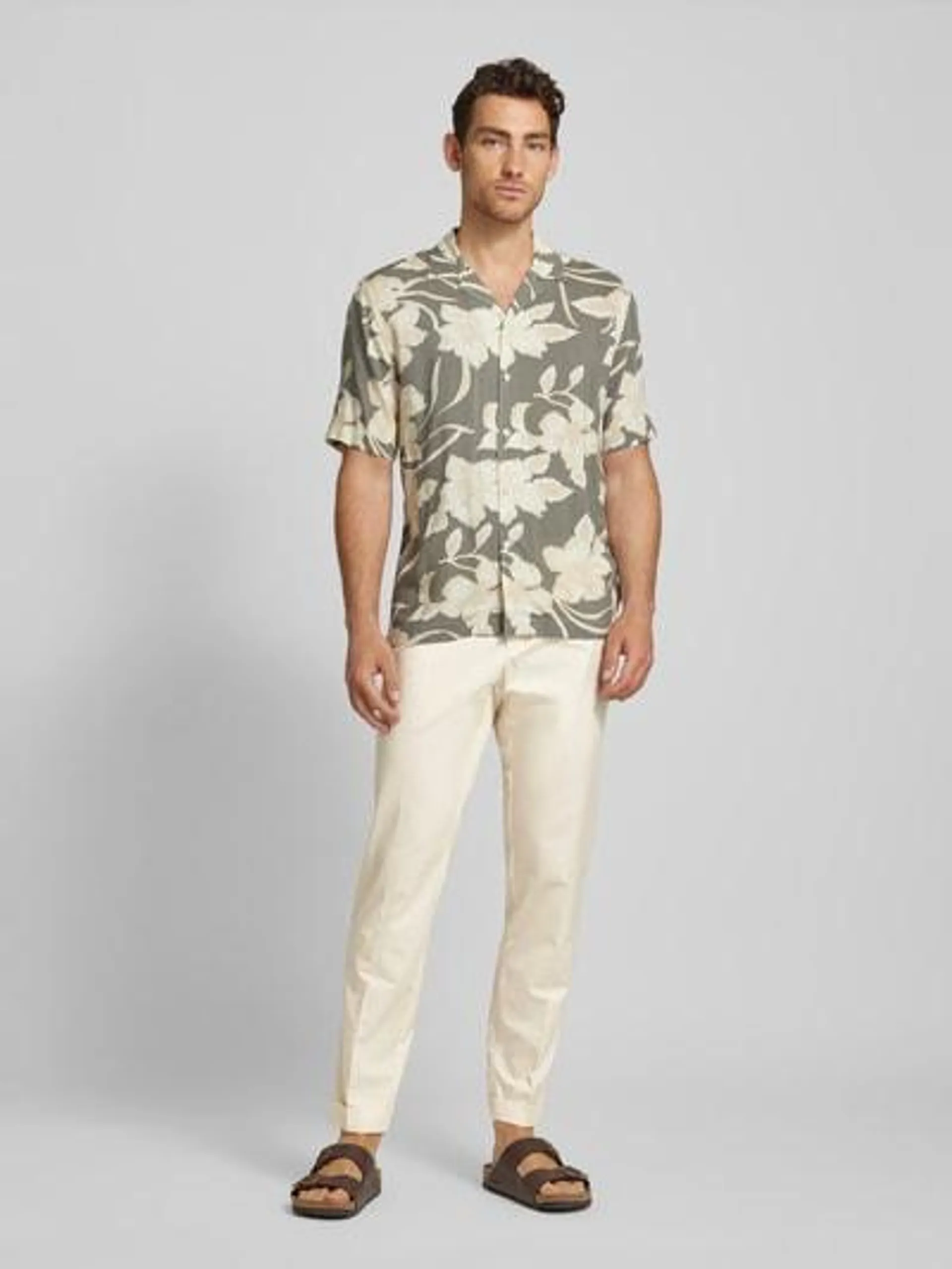 Regular Fit Hose mit Bundfalten Modell 'olimpo' in offwhite