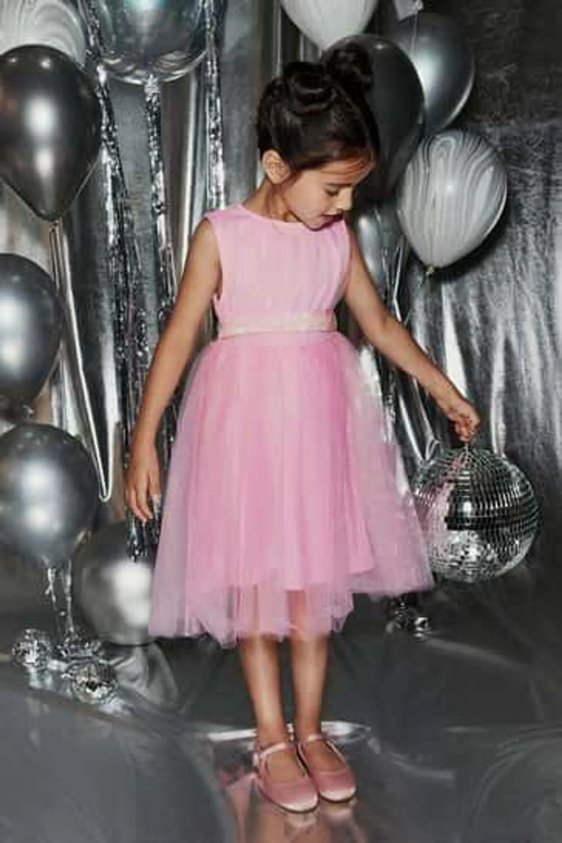 Partykleid aus Netzstoff mit Bindeband hinten (3–16 Jahre)