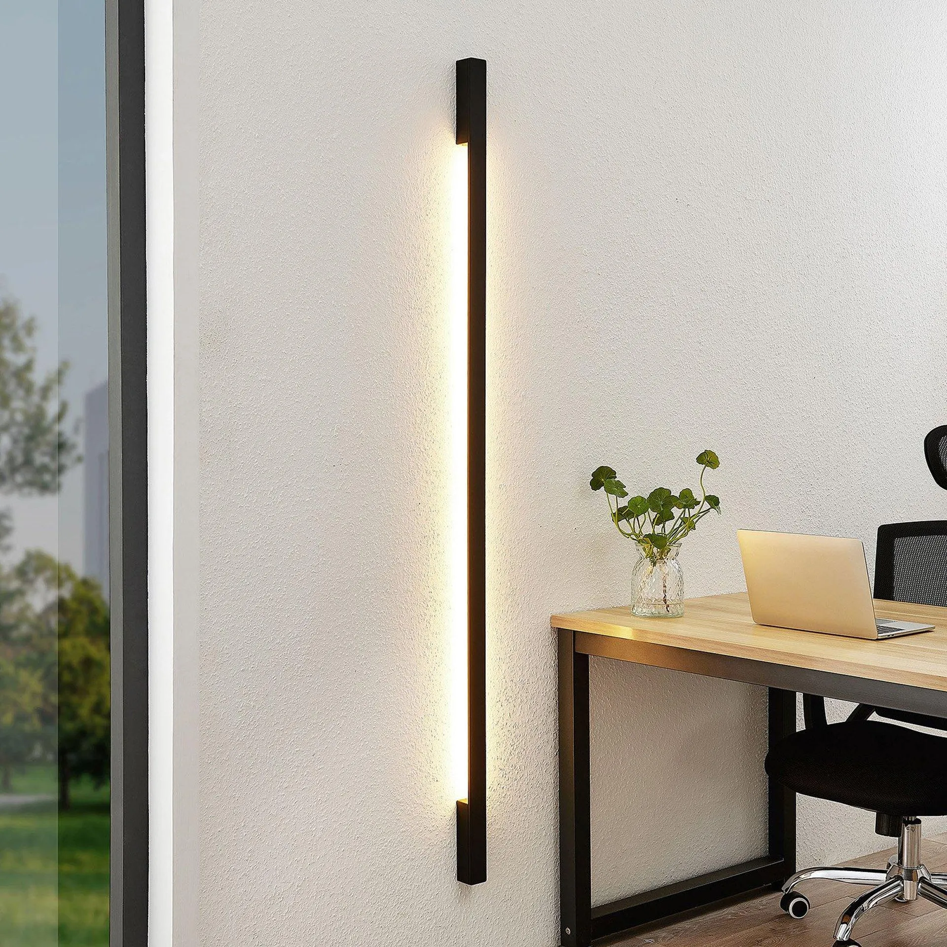 Arcchio Ivano LED-Wandleuchte, 170 cm, schwarz