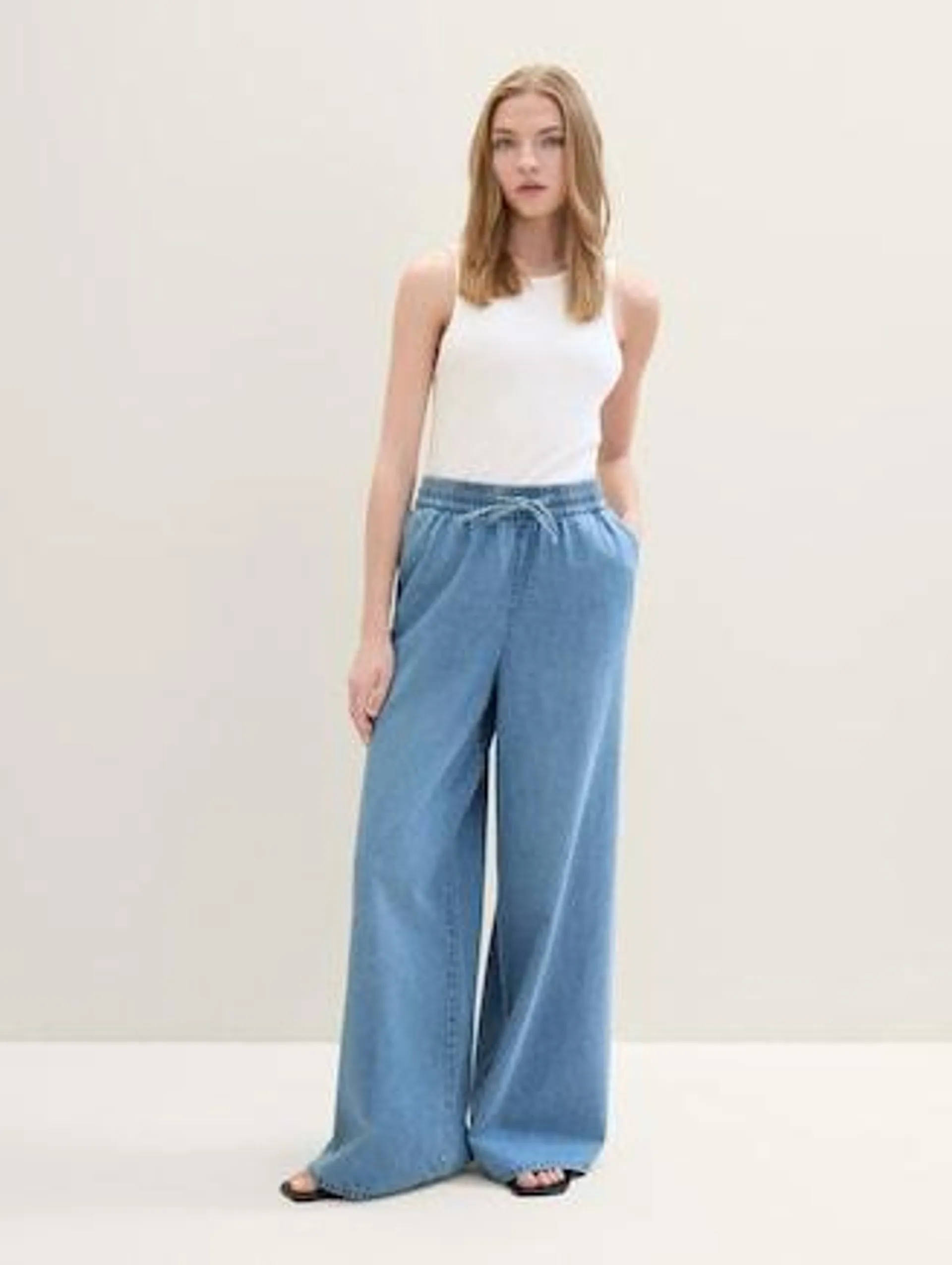 Volume flare soft jeans