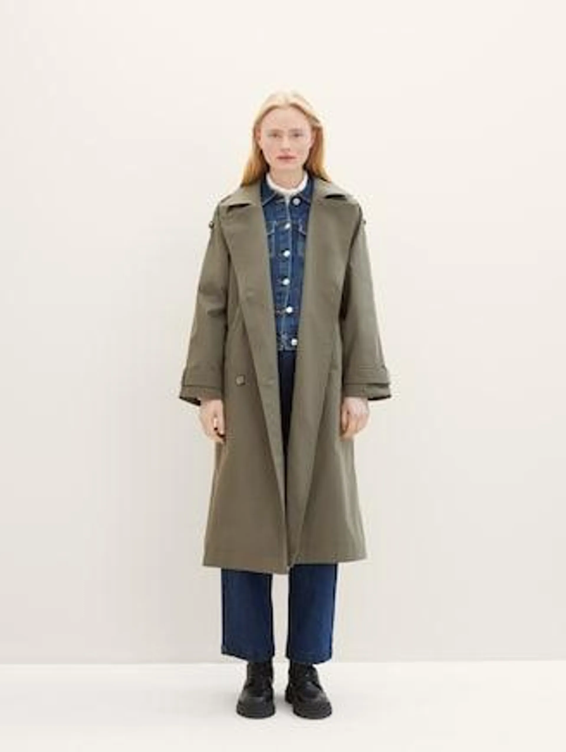 Loose-fit trench coat