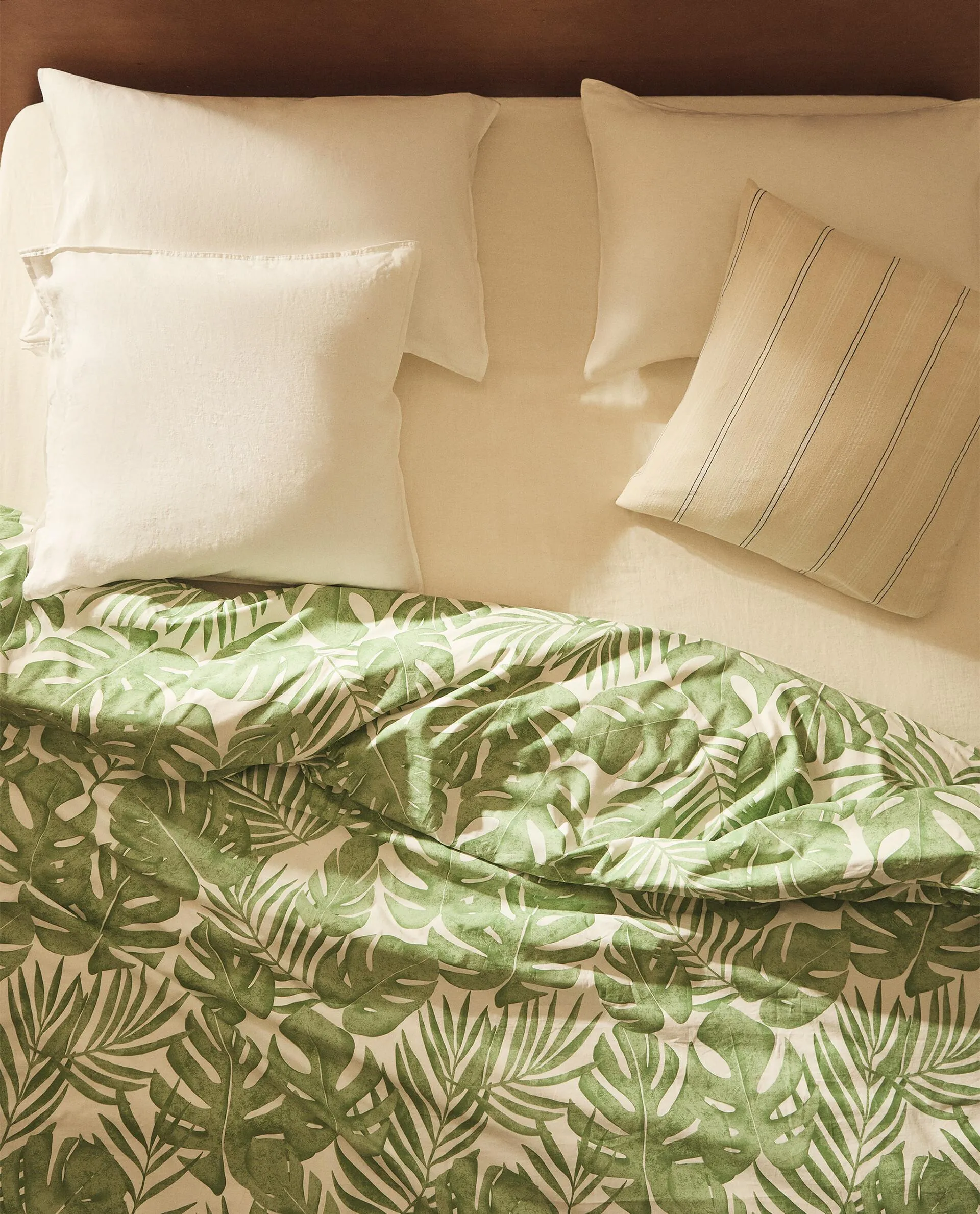 TROPICAL LEAVES PRINT DUVET COVER