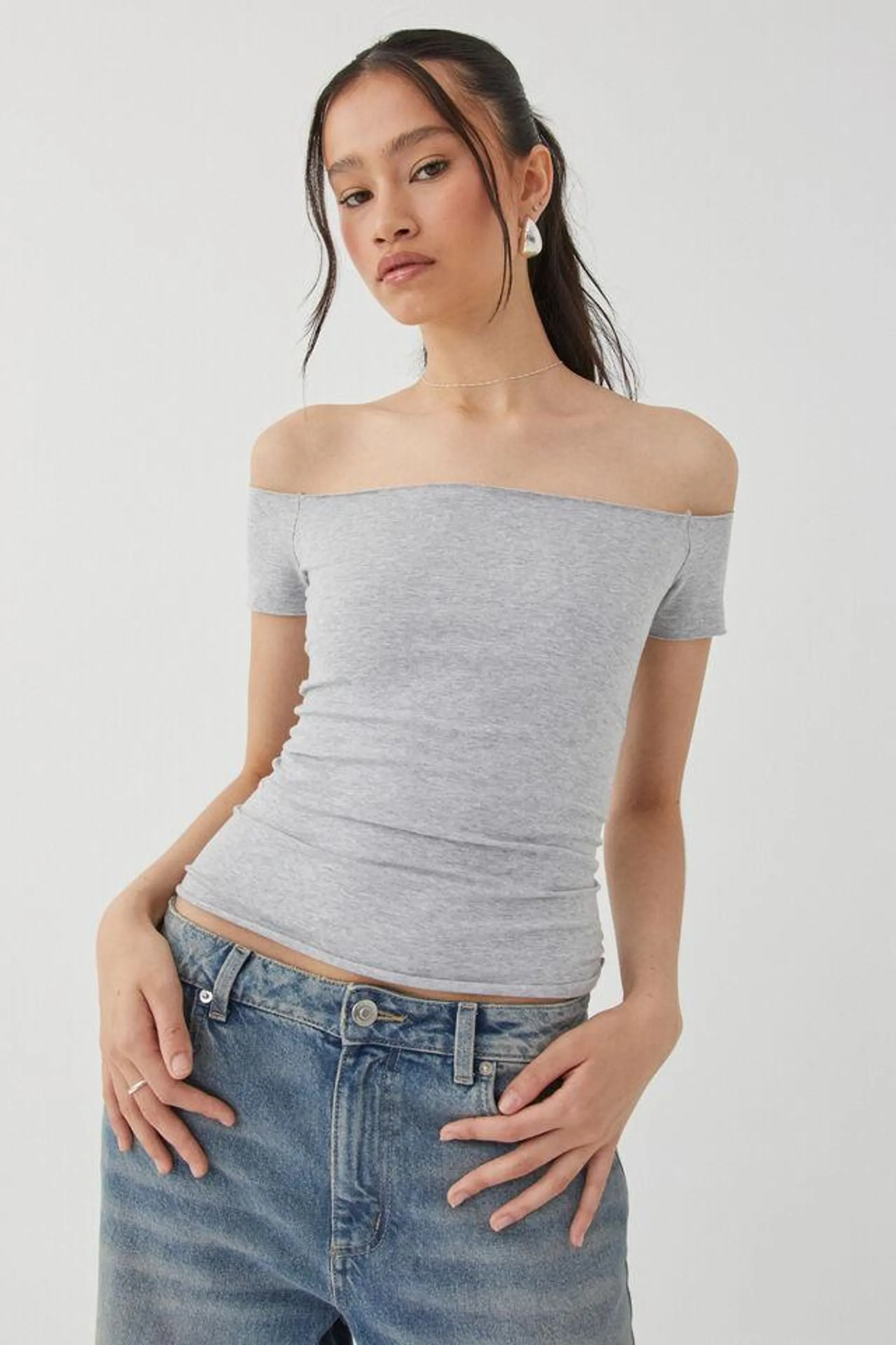 Laura Off Shoulder Tee