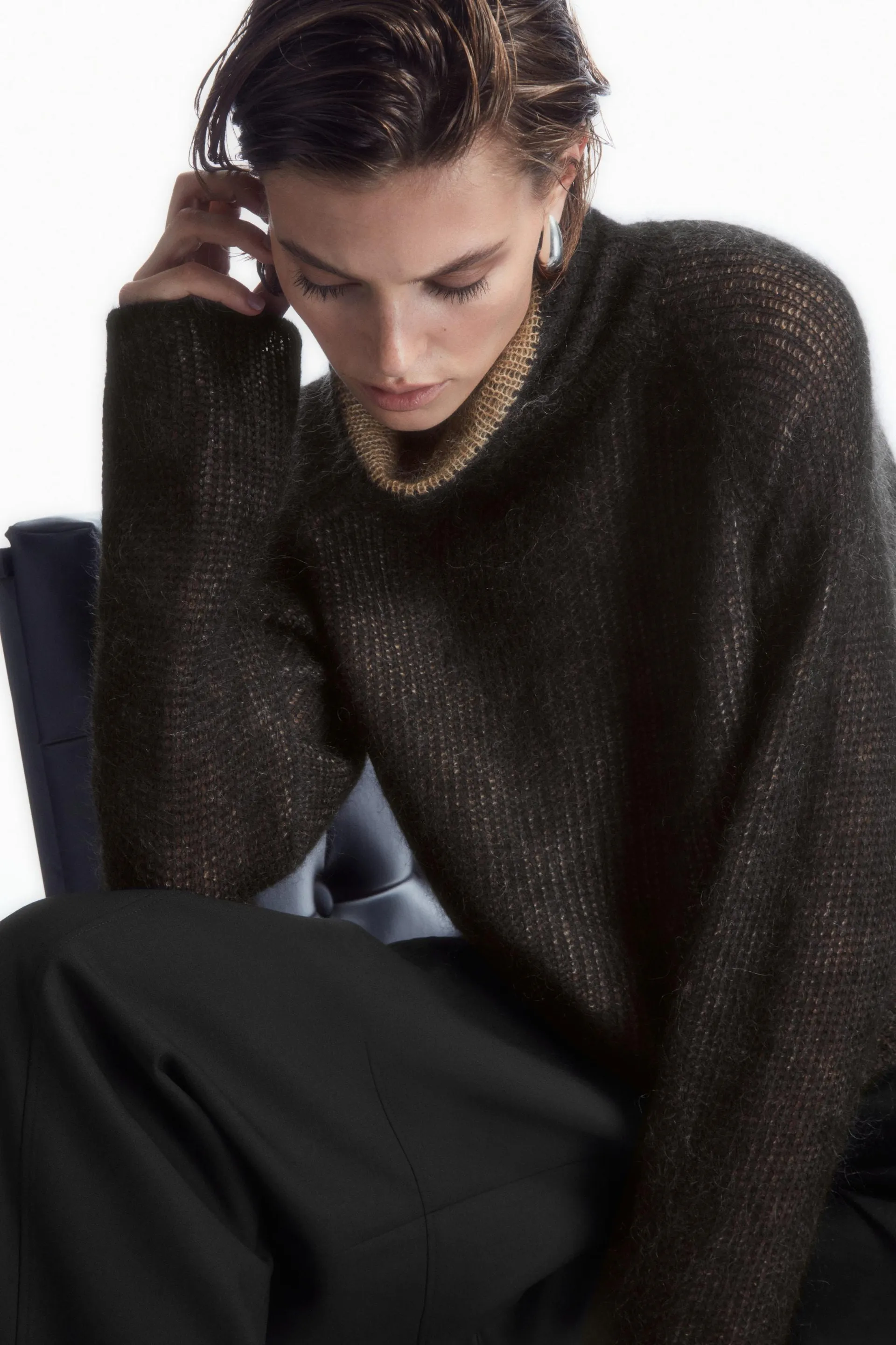 TWO-TONE MOHAIR TURTLENECK JUMPER