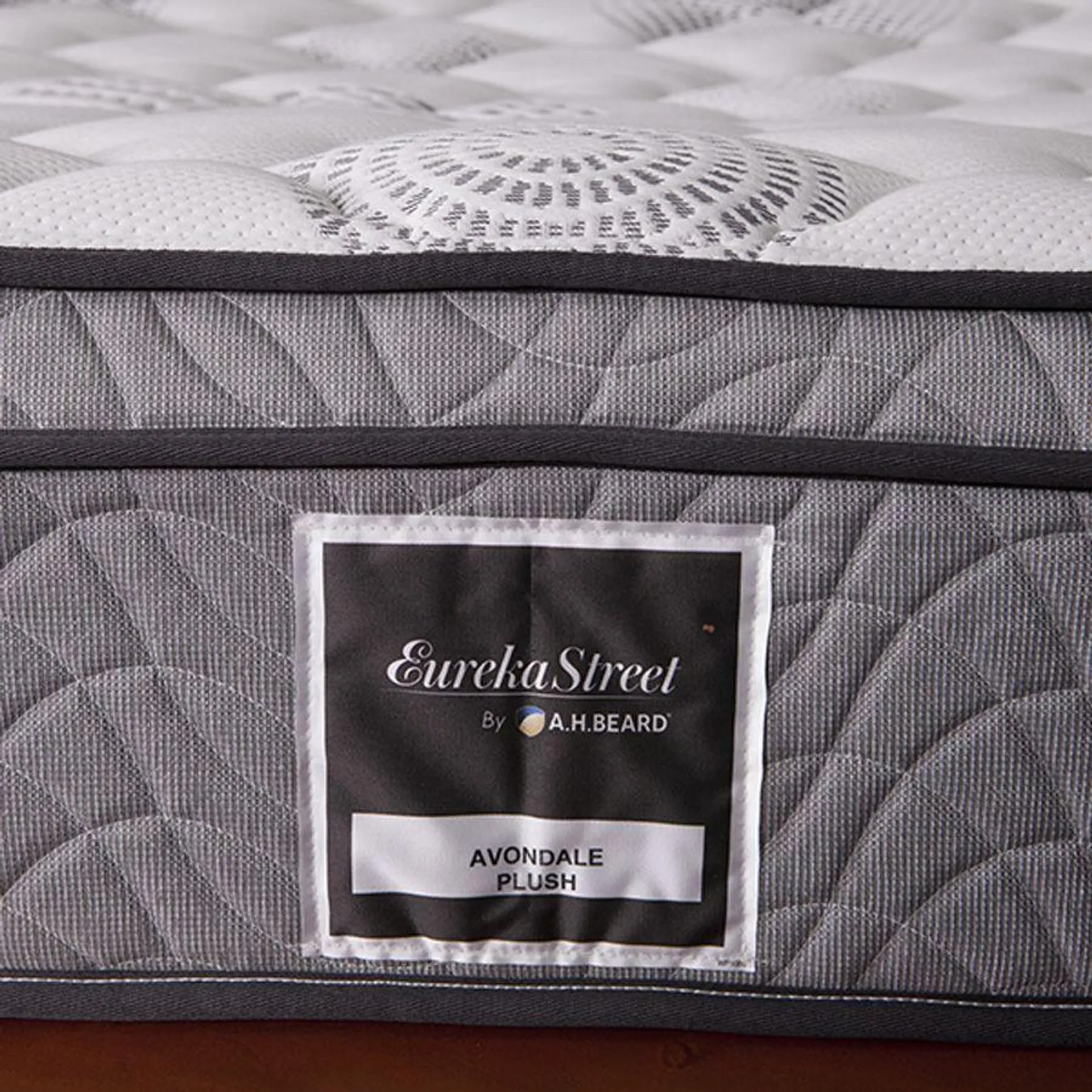 King Avondale Plush Mattress