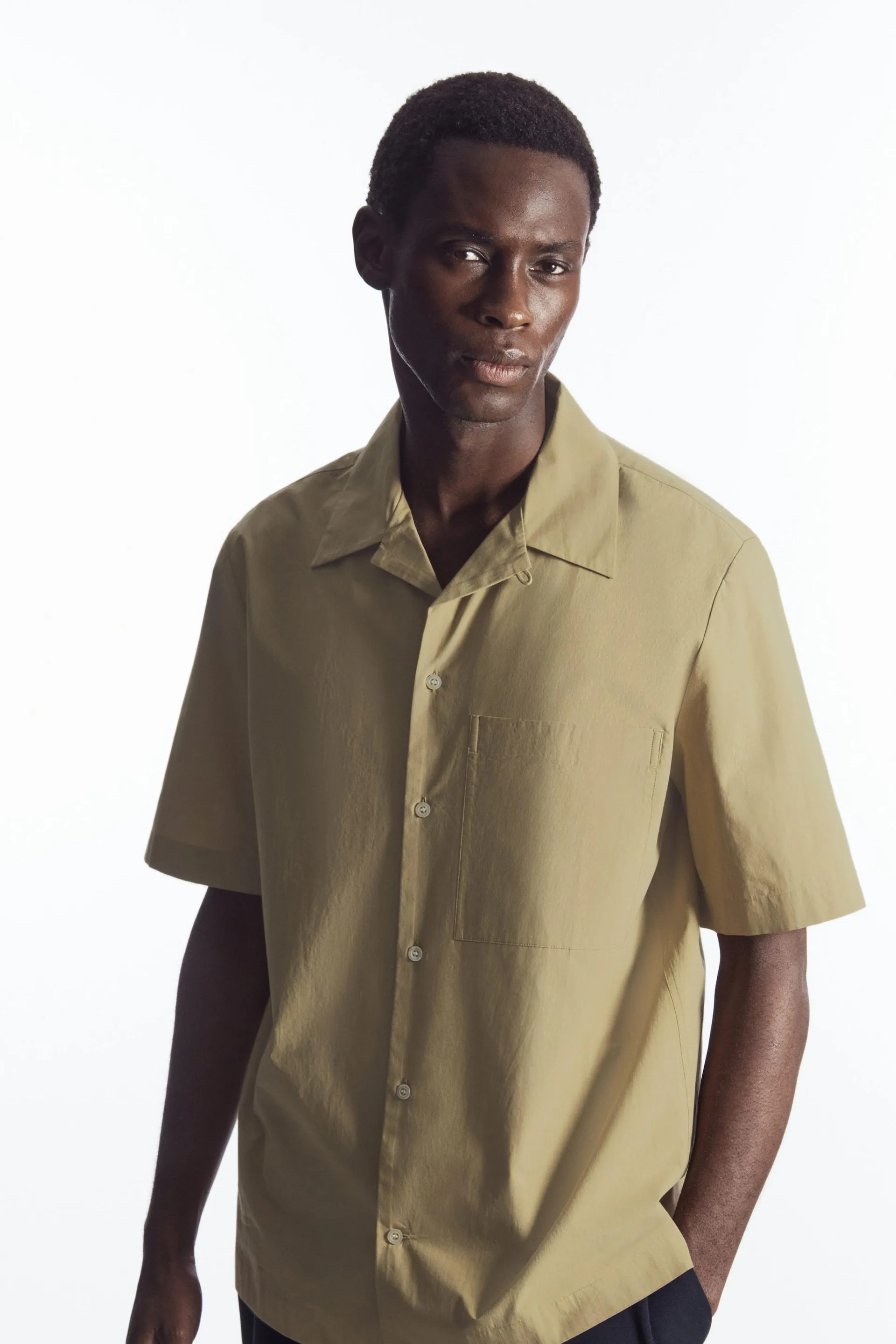 TEXTURED SHORT-SLEEVED SHIRT