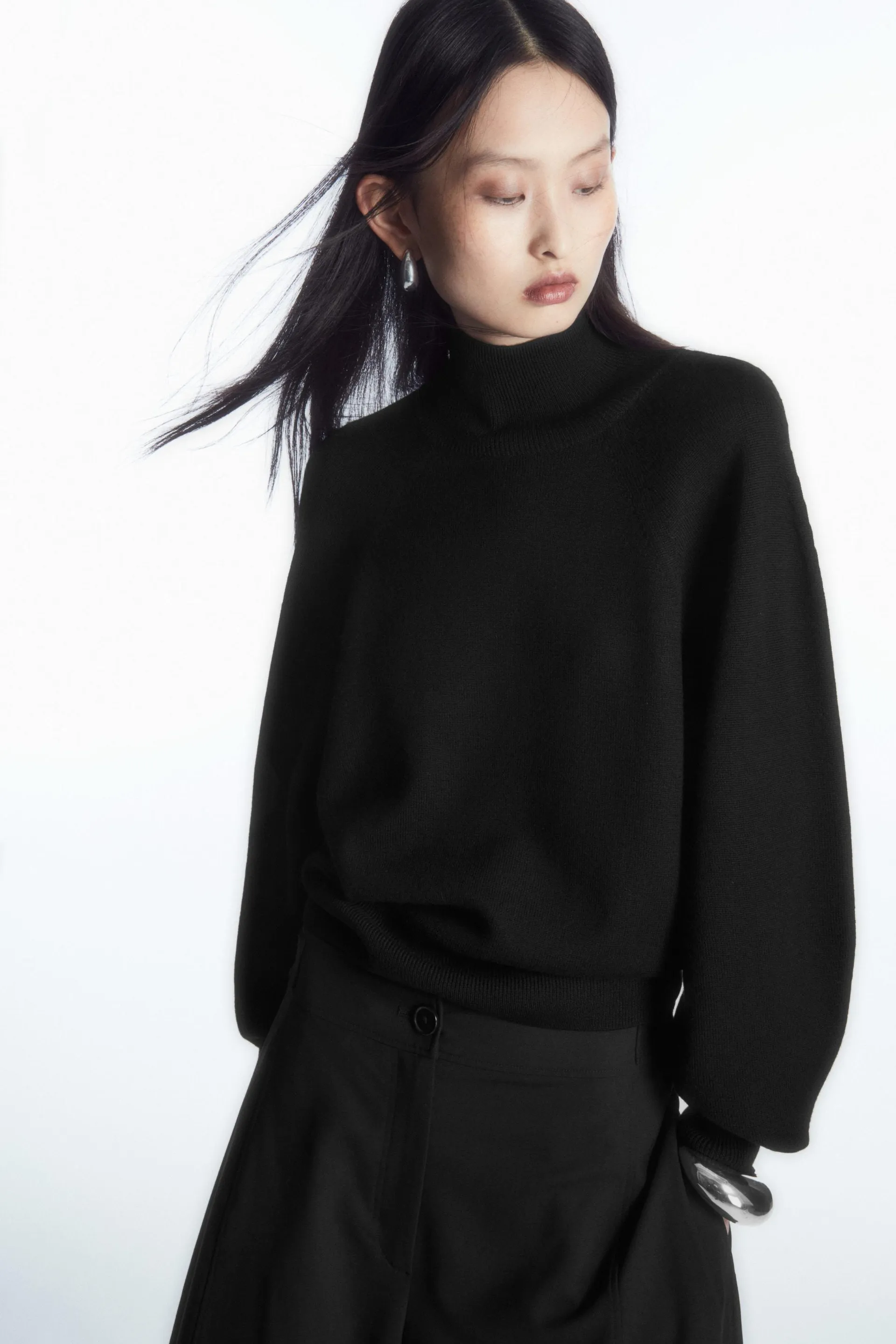 BATWING-SLEEVE MERINO WOOL JUMPER