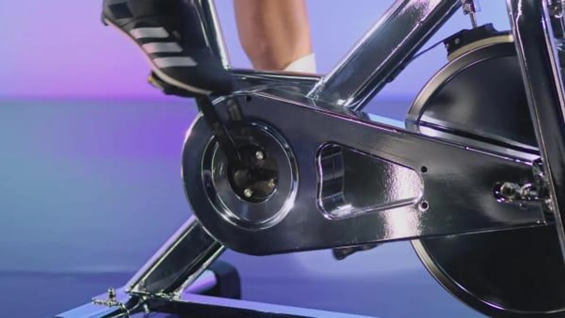 THE INDOOR CYCLING SHOE