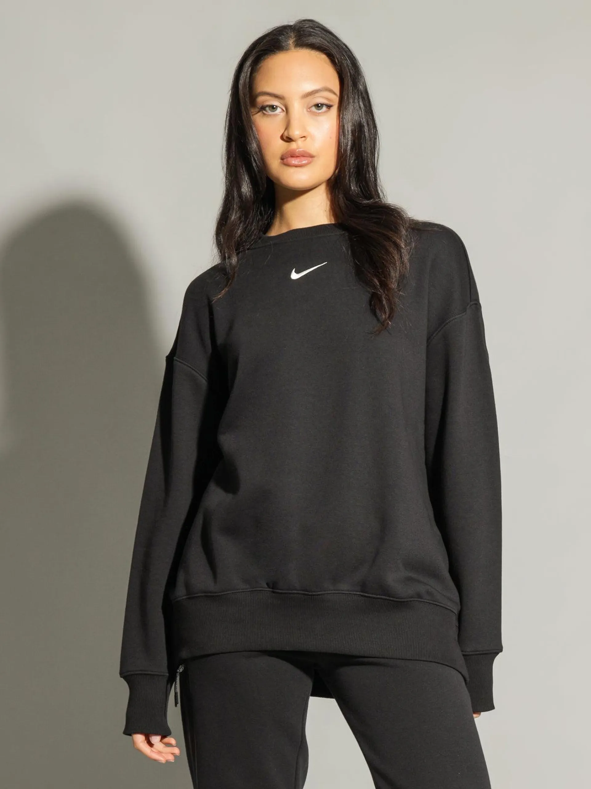 Sportswear Phoenix Fleece Crew in Black & Sail