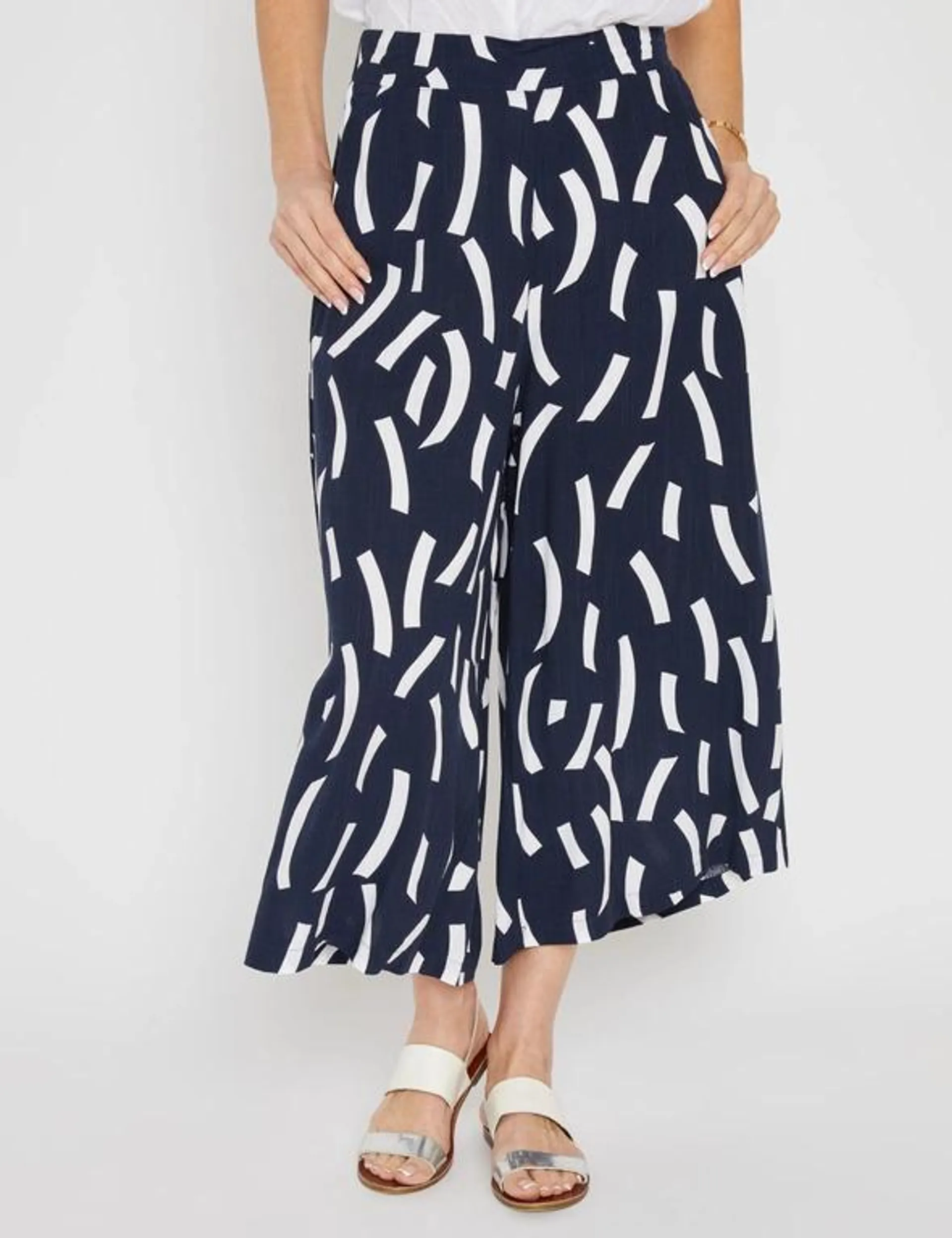 Millers 7/8th Length Wide Leg Printed Rayon Pant