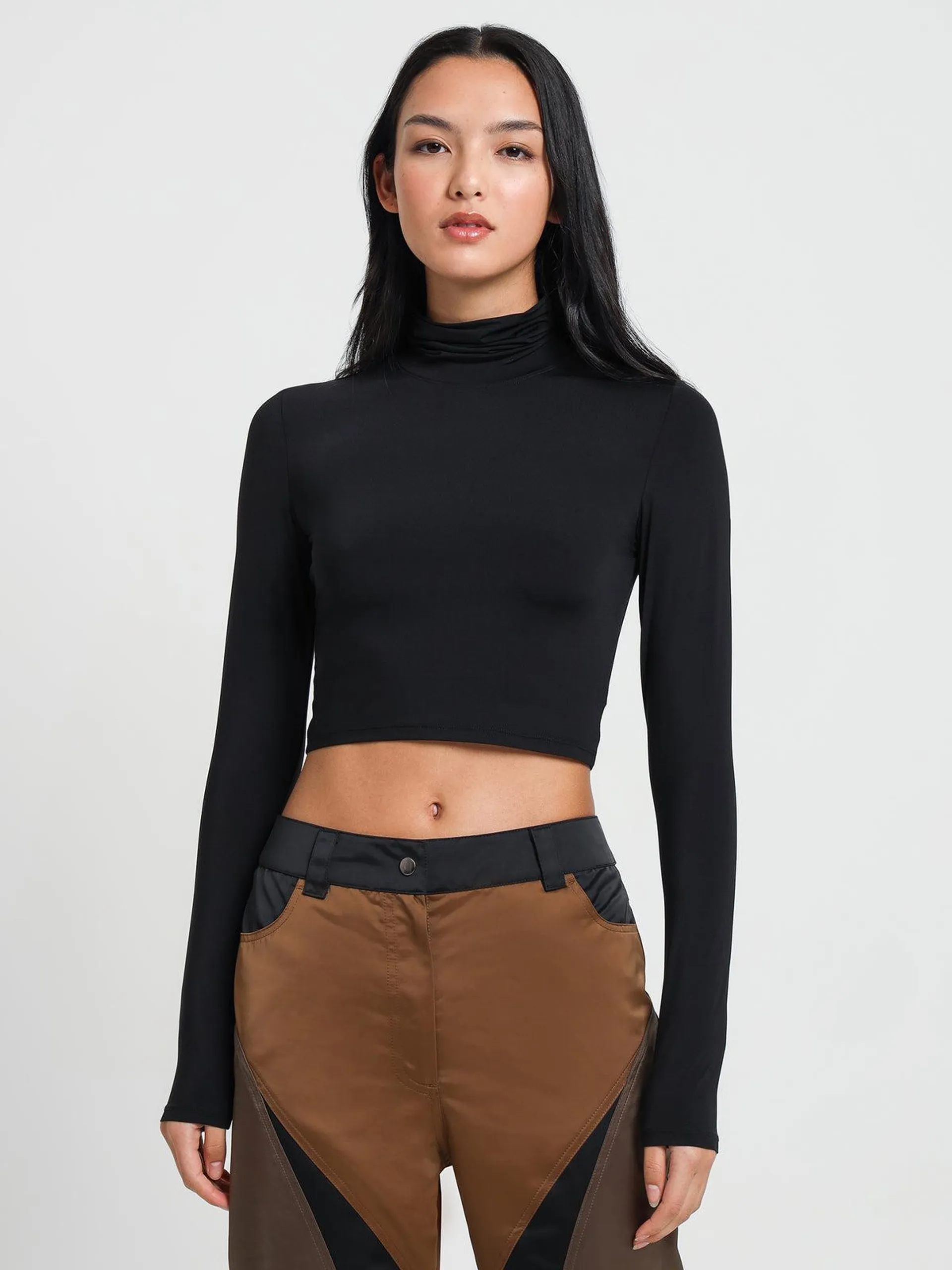 Standard Turtleneck in Black