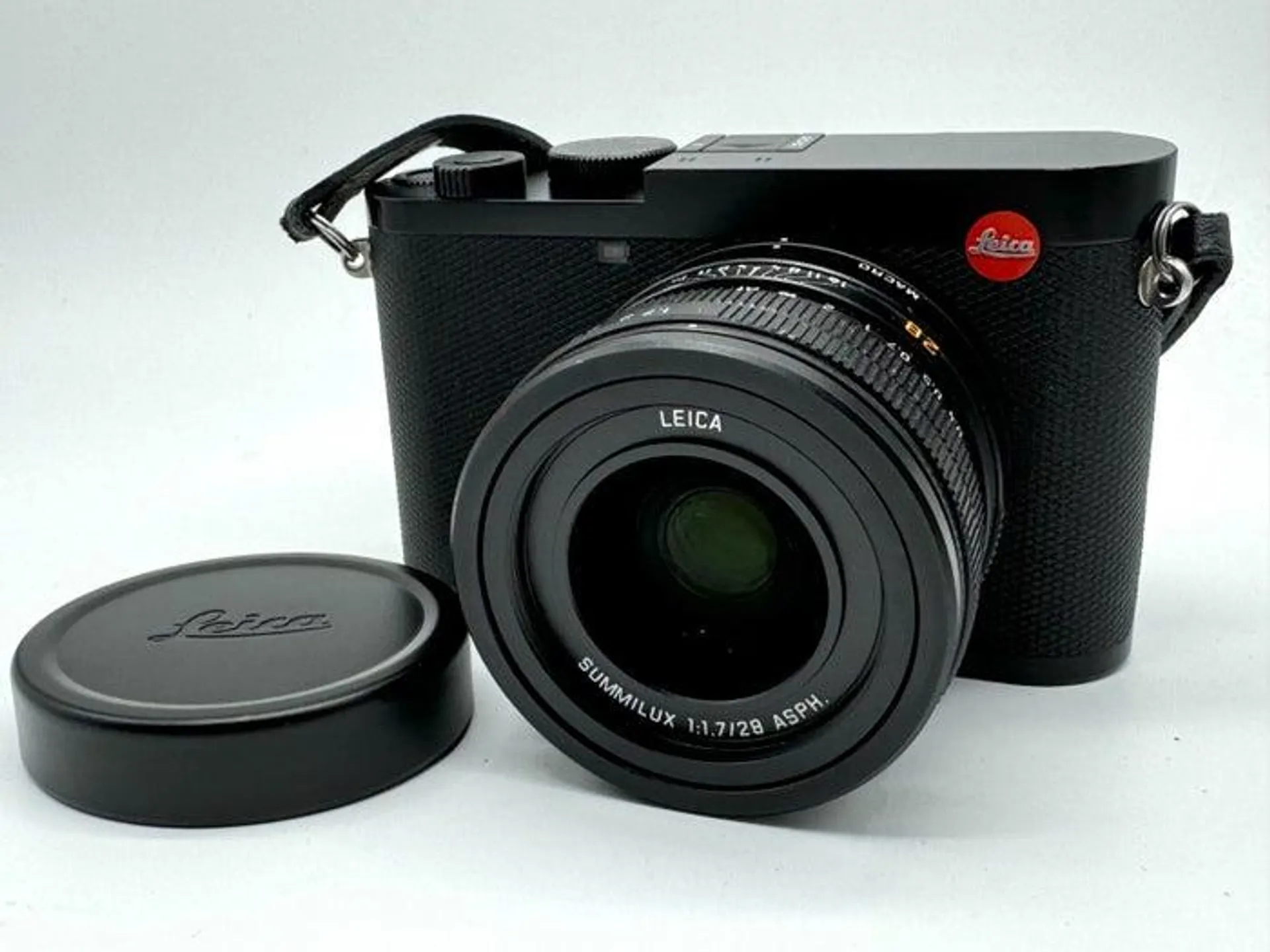 Used Leica Q2 w Summilux 28mm with Accessories incl Orig Box SN:5397061