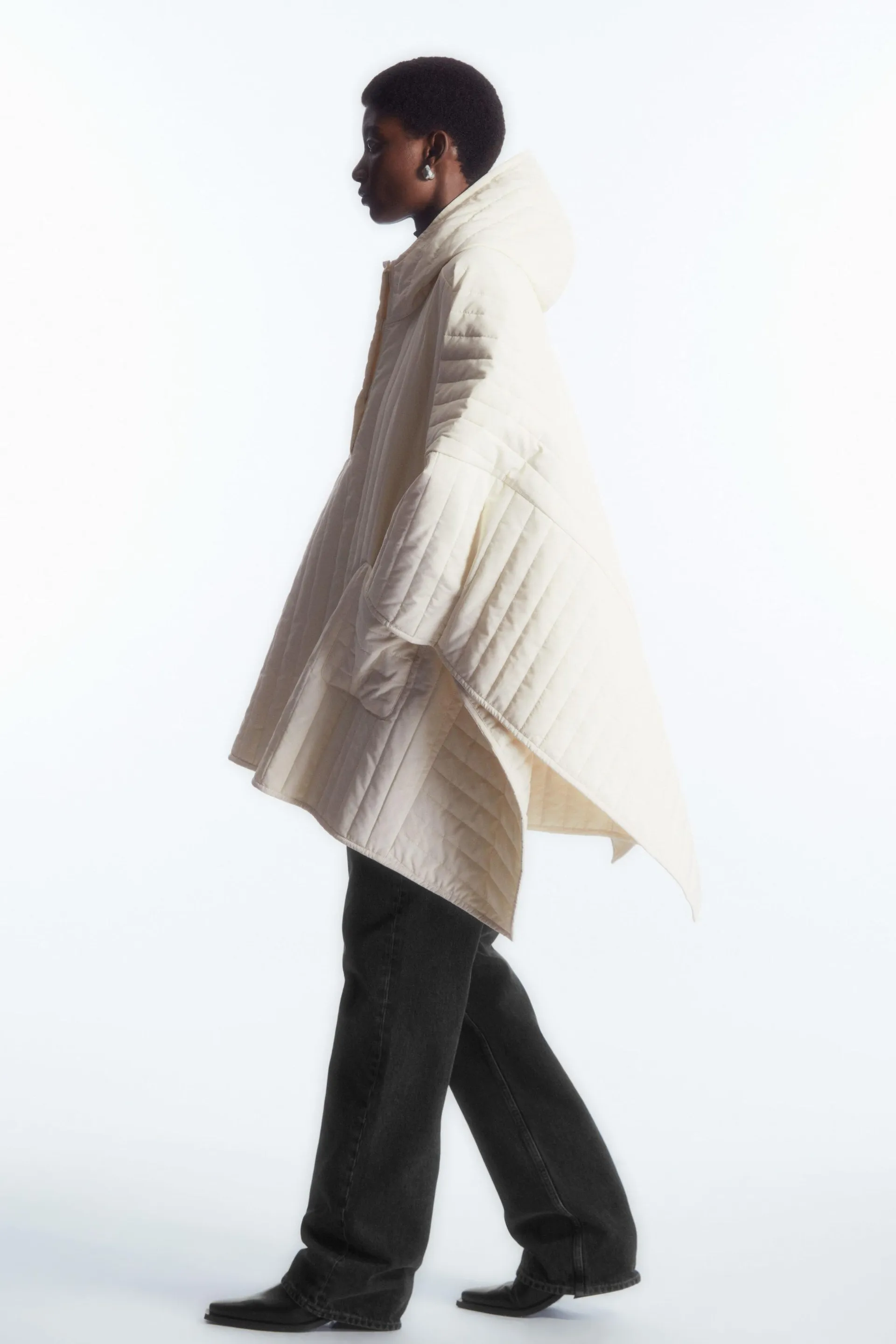 HOODED PADDED CAPE