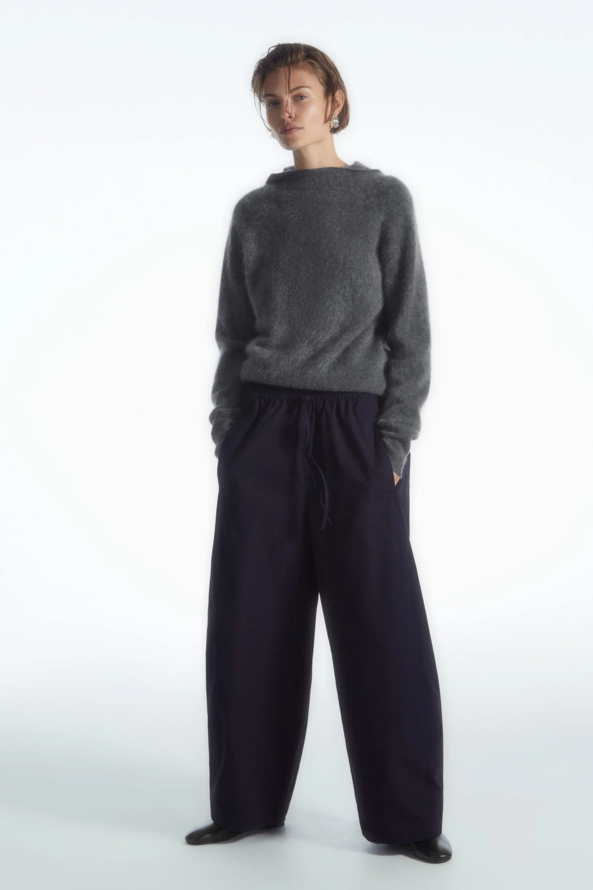 ELASTICATED BARREL-LEG pants