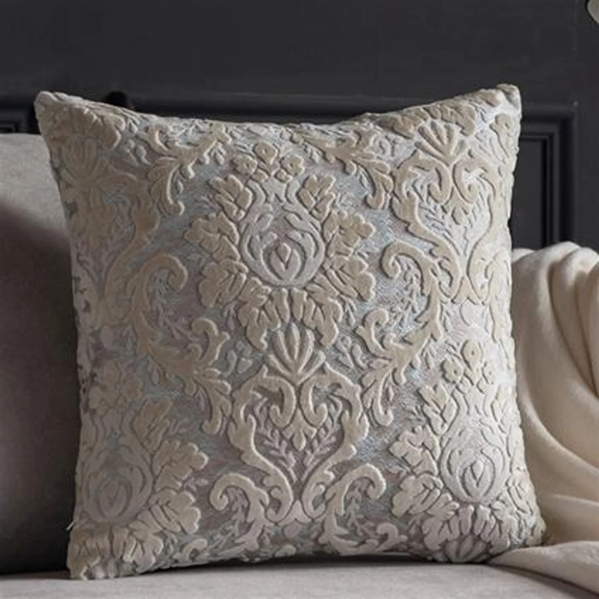 Damask Cushion Ivory