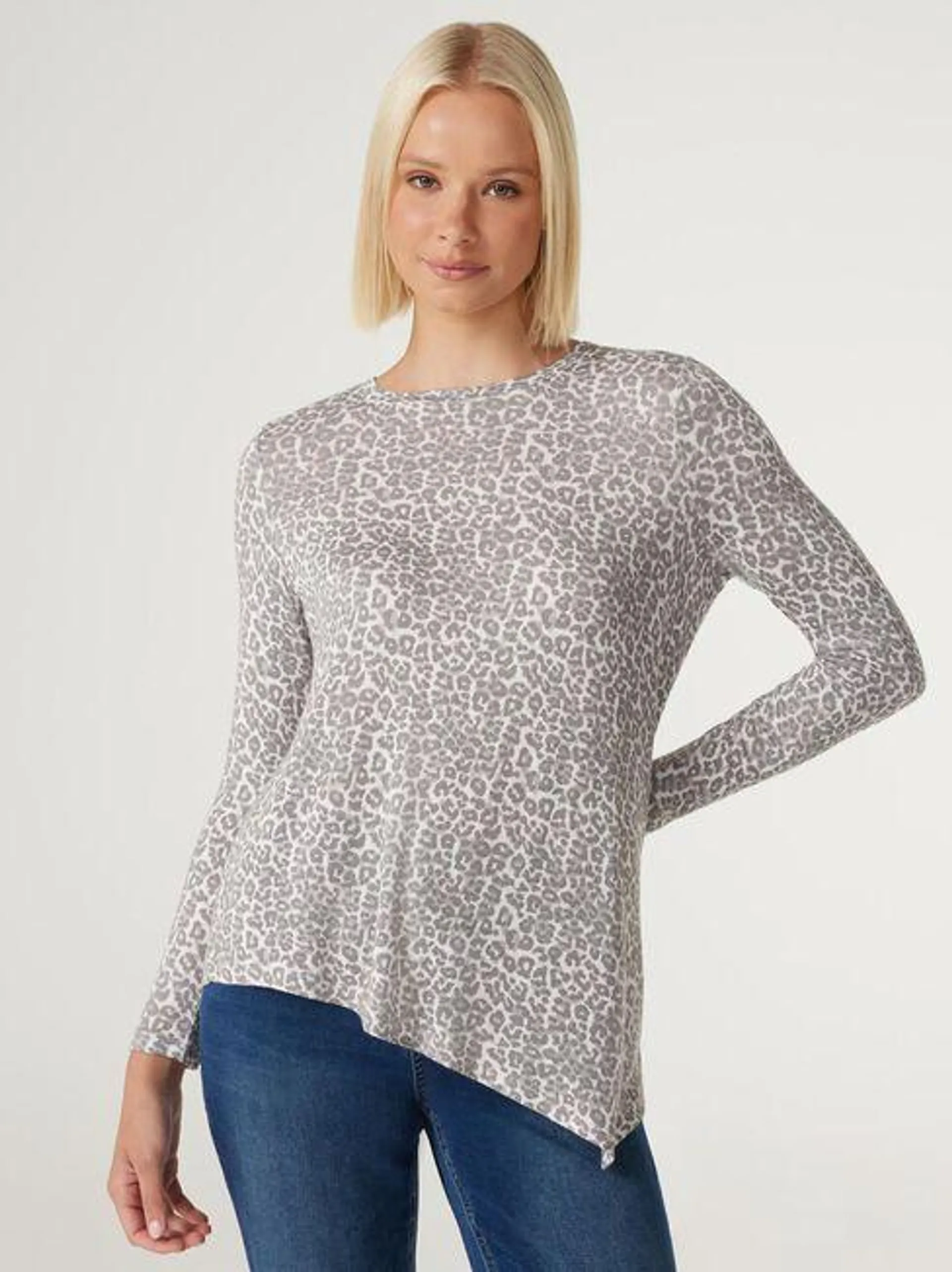 Aries Soft Touch Asymmetric Hem Pullover