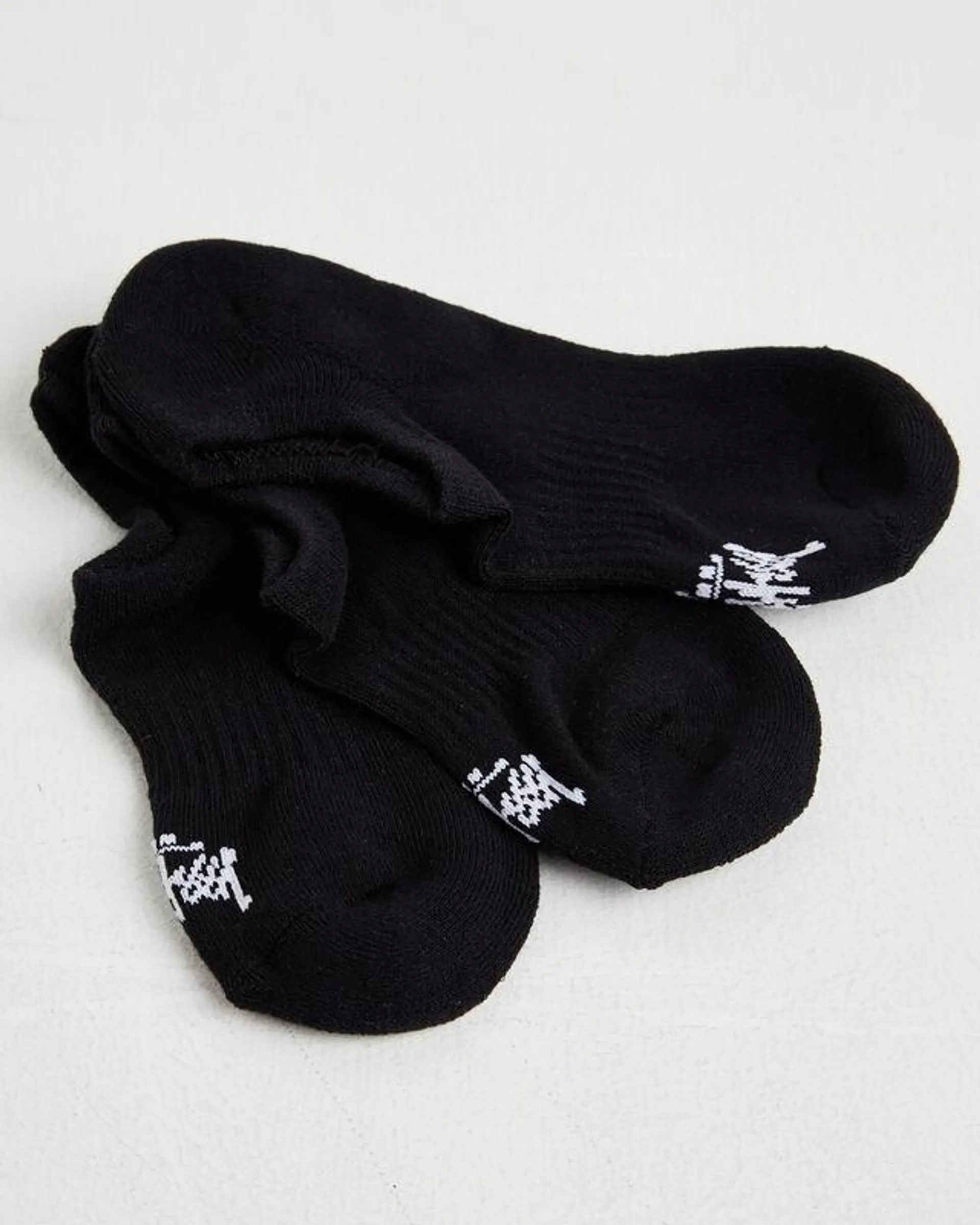 Mens Graffiti No Show Socks 3 Pack in Black