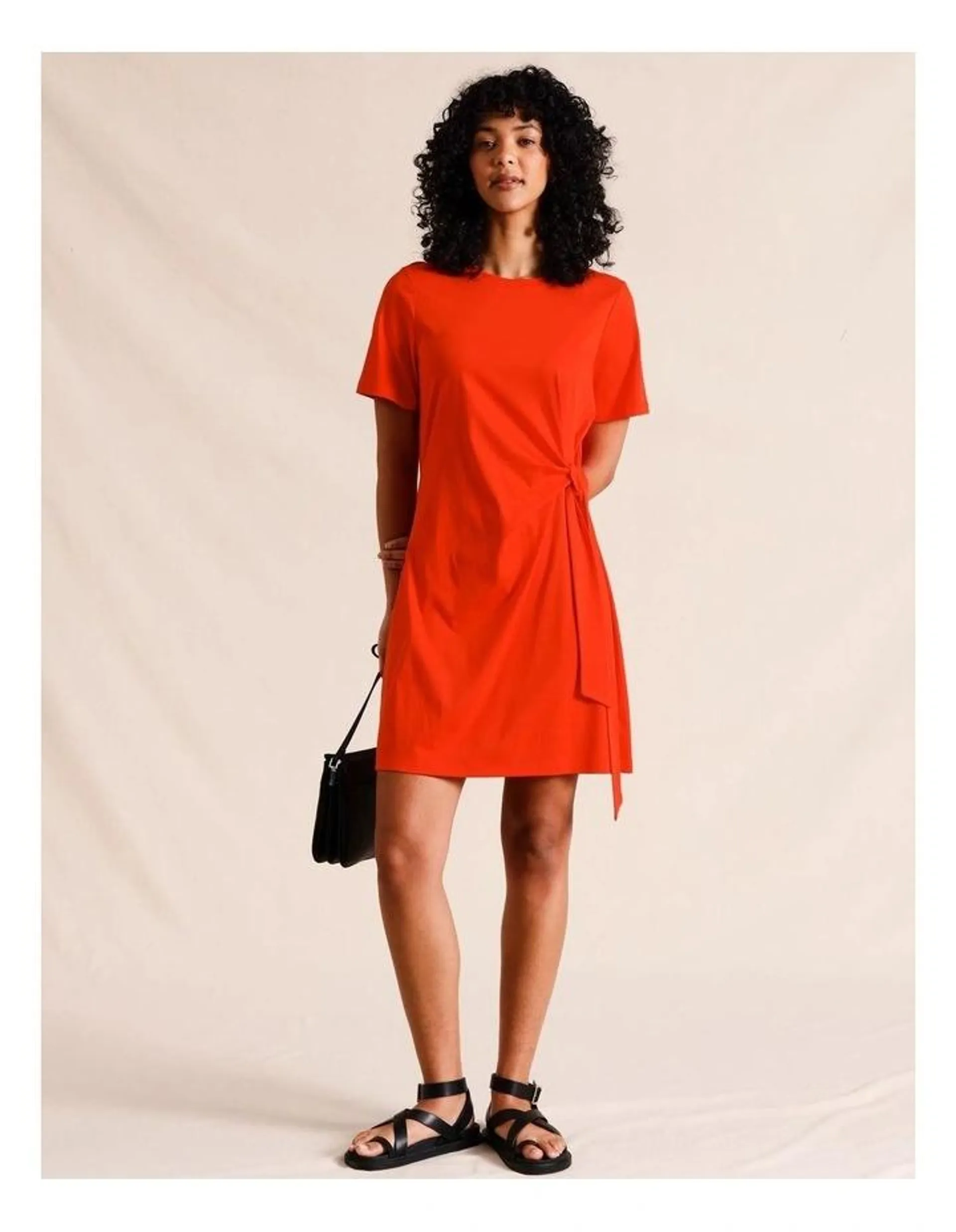 Tie Waist Short Sleeve Jersey Dress in Red