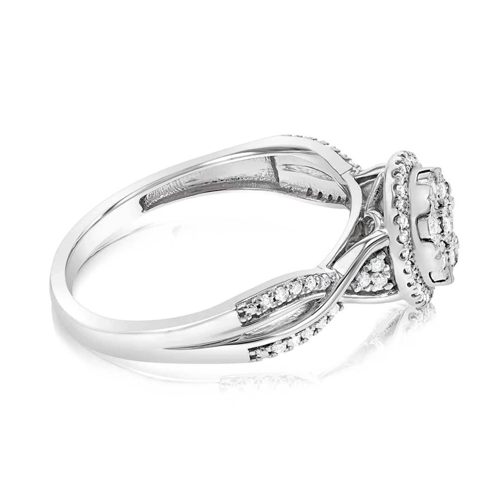 Sterling Silver 0.15 Carat Diamond Ring With 61 Brilliant Cut Diamonds