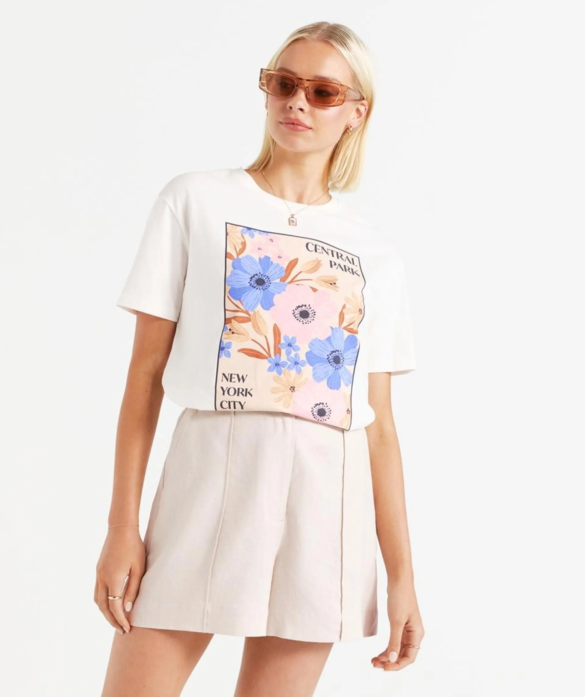 FLOWER MARKET GRAPHIC TSHIRT