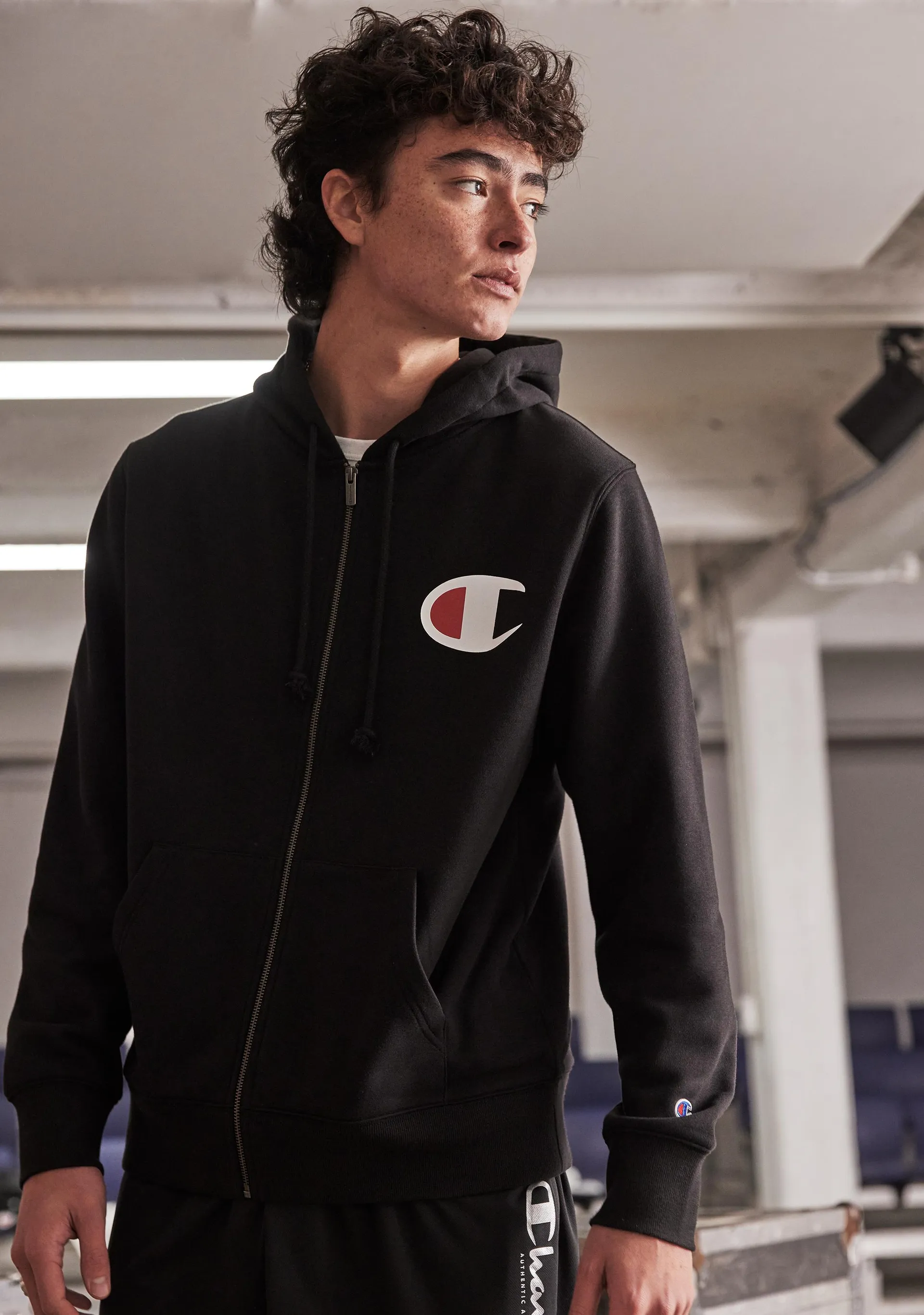 Champion Mens C Logo Zip Hoodie AVV9N BLK