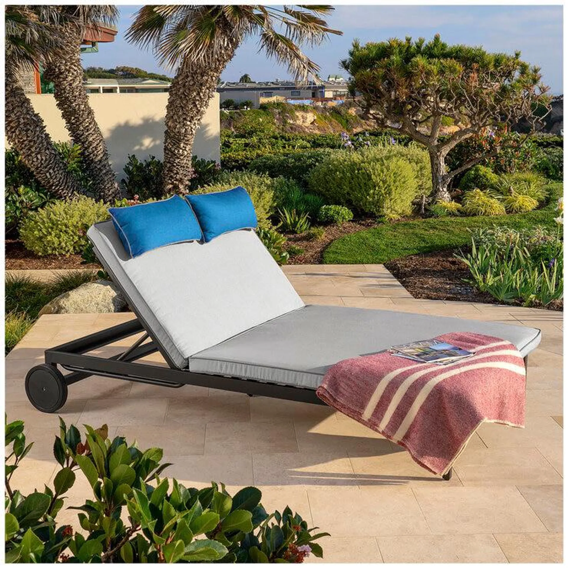 RST Brands Venetia Double Chaise Lounge