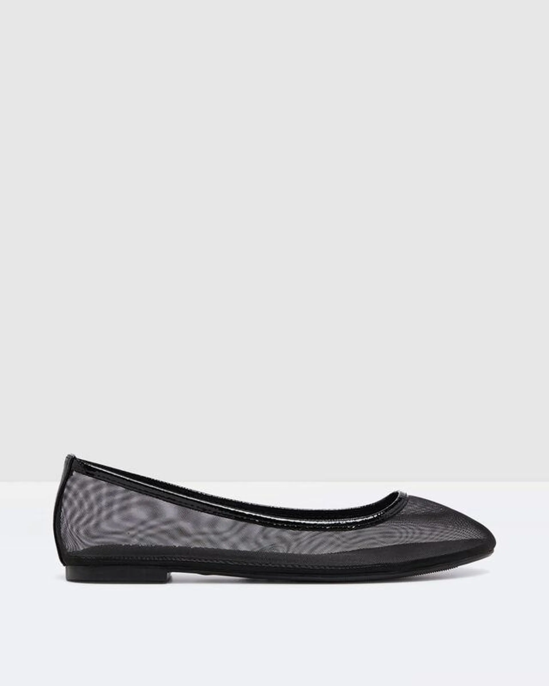 Arlo Flats Black