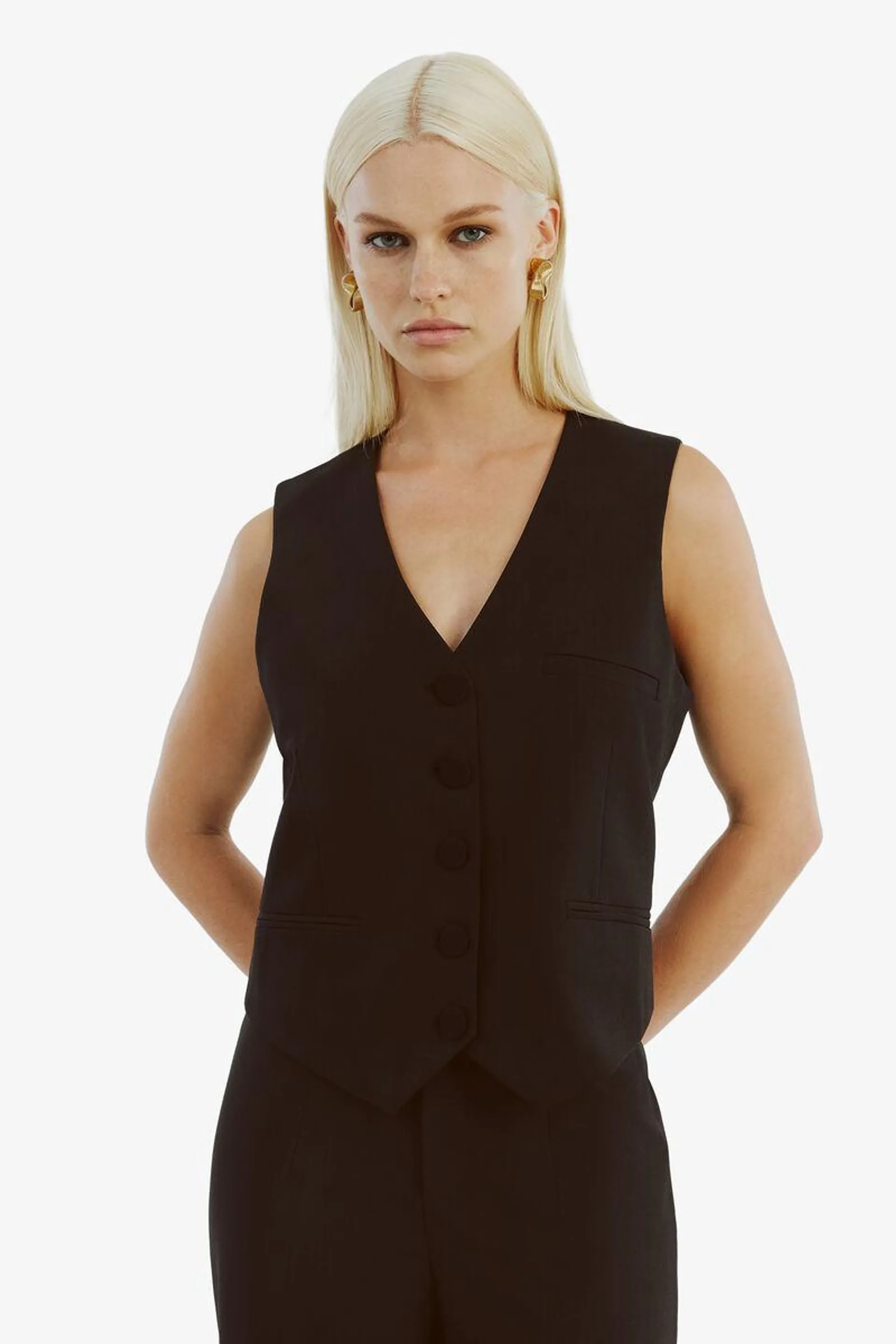 marla longline vest in black