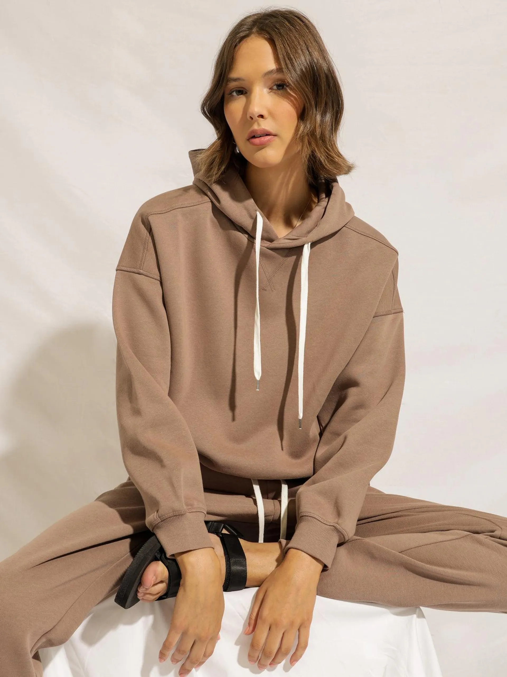 Carter Classic Hoodie in Carob Brown