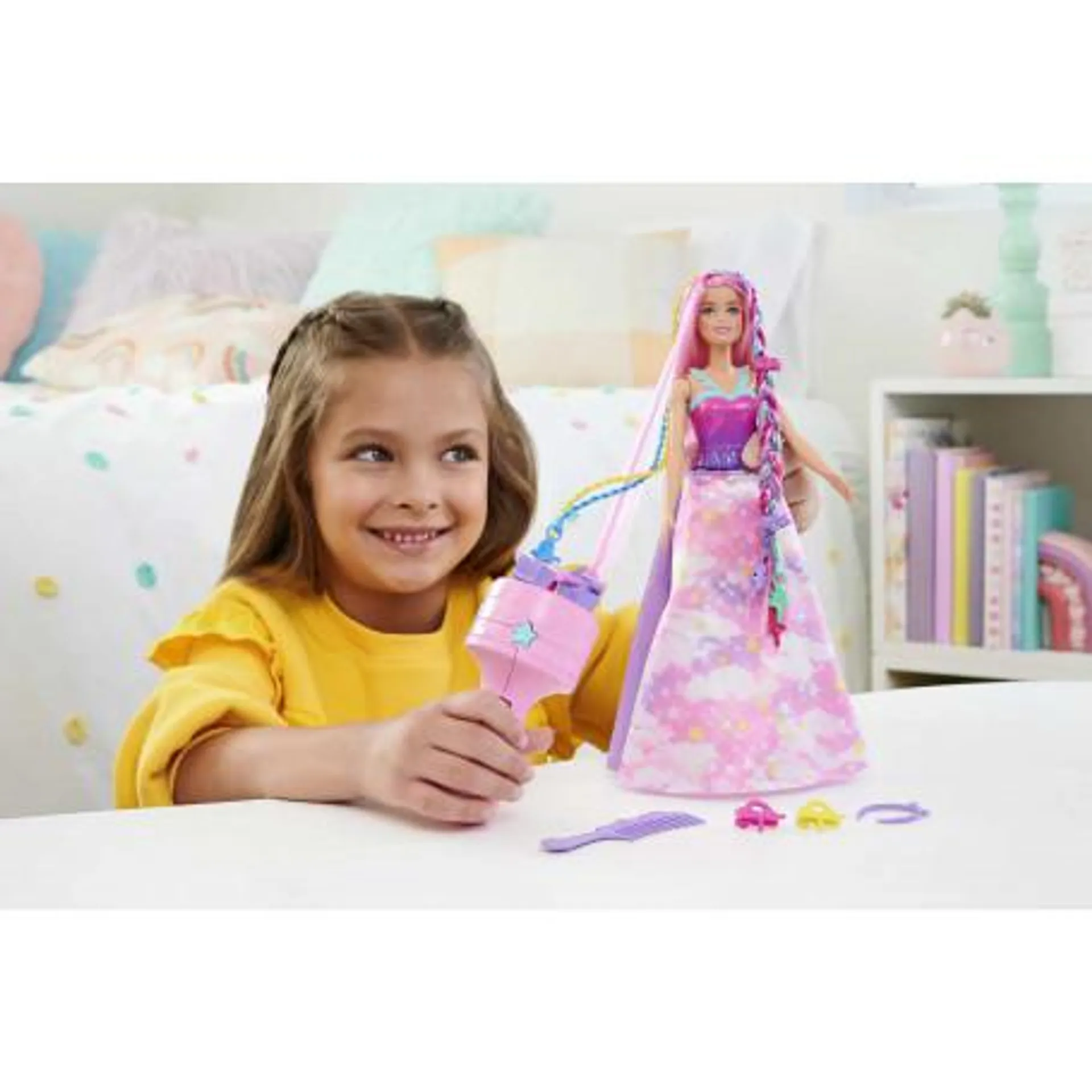 Barbie Dreamtopia Twist ‘N Style Doll And Accessories
