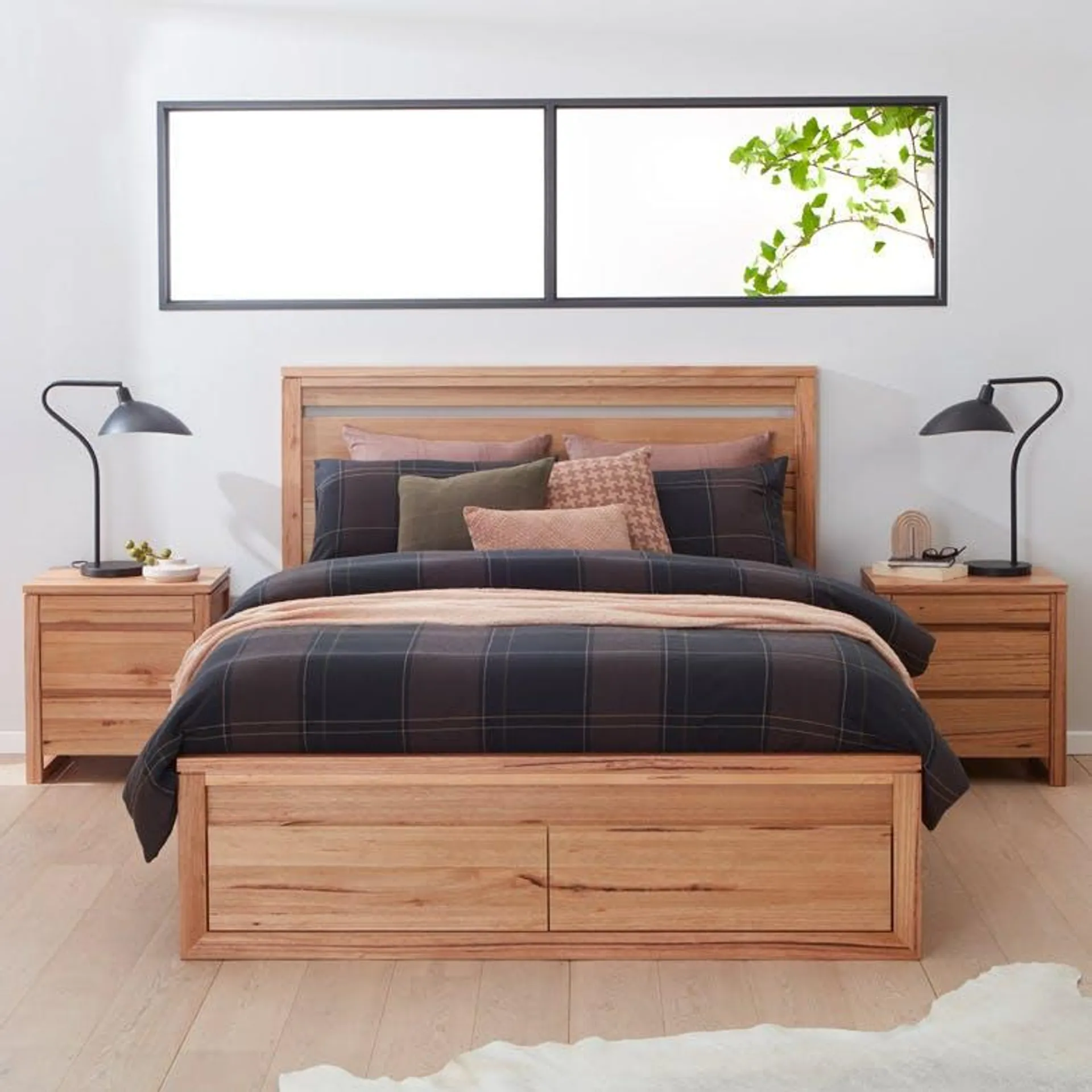 Stanley Bed Frame W/Drawers, Natural